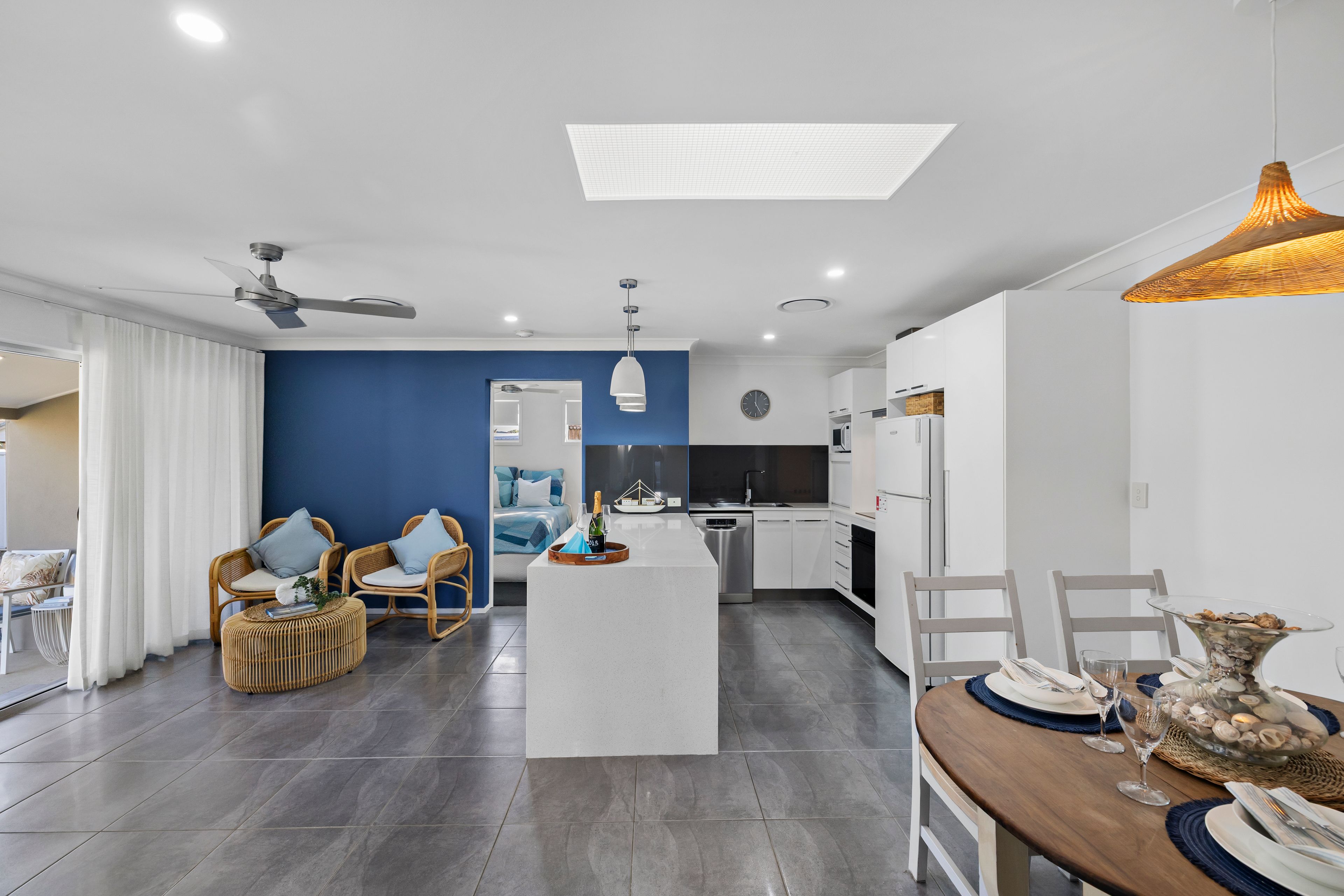 2/49 Saleng Crescent, Warana, QLD 4575