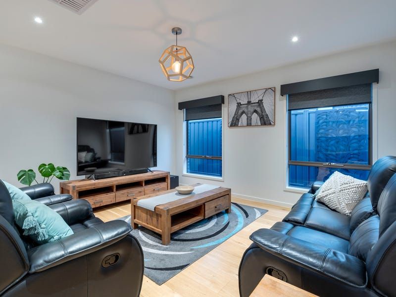 8 Charm Road, Greenvale, VIC 3059
