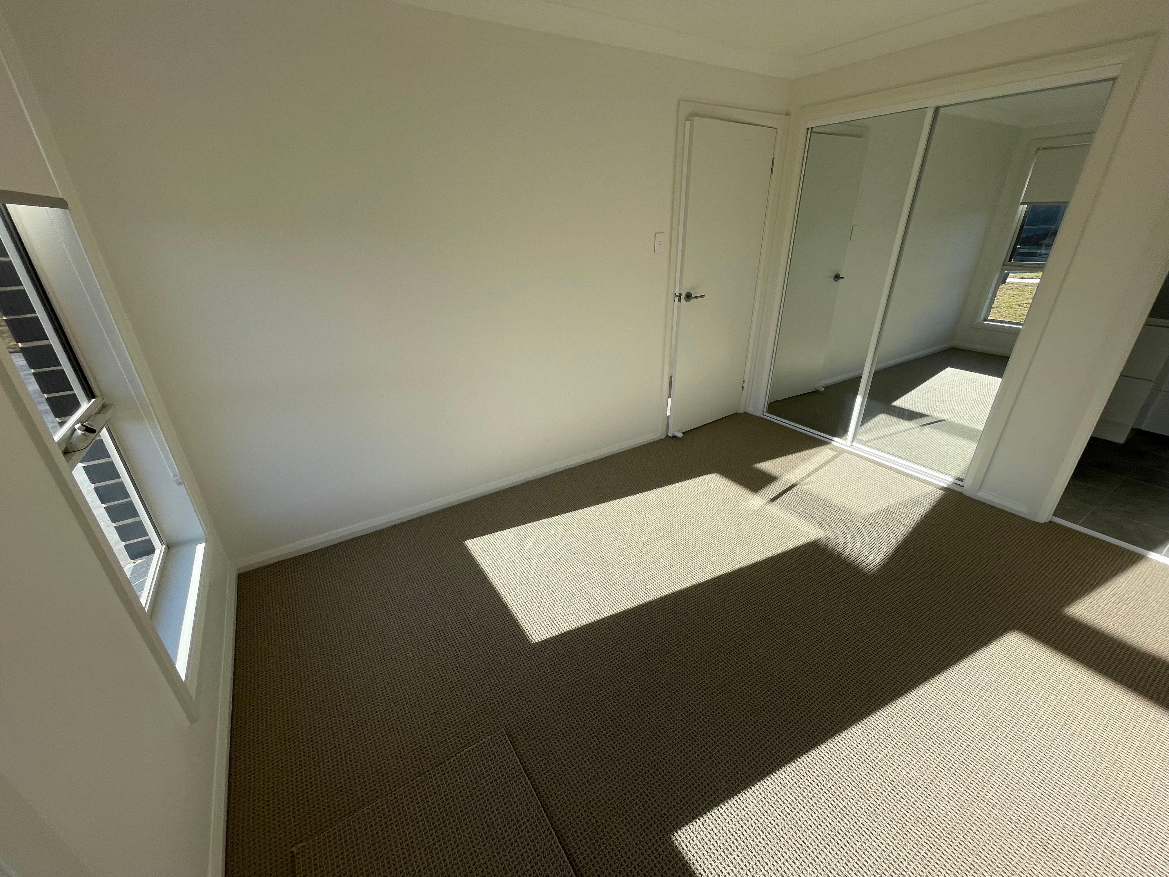 1/18 Bonneville Boulevard, Goulburn, NSW 2580