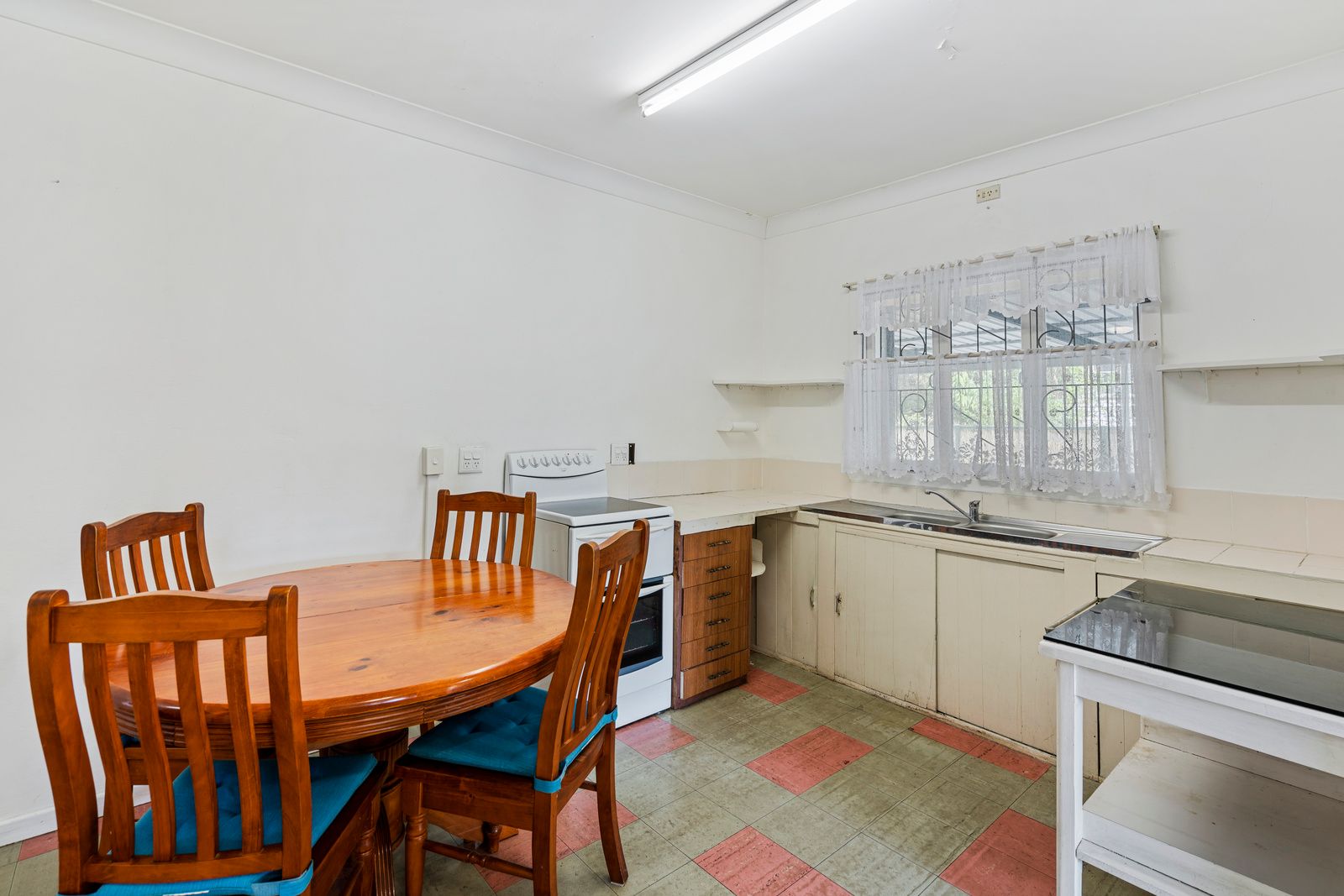 53-55 Sussex Road — photo 9 of 28