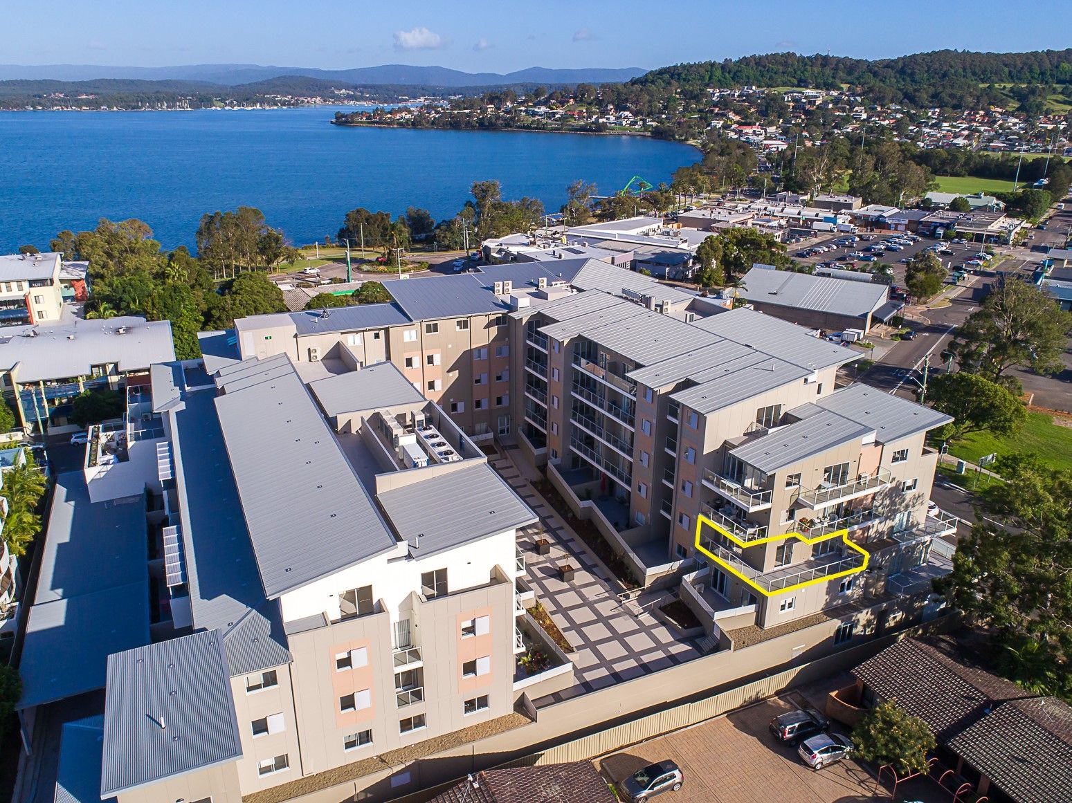 4 Howard Street, Warners Bay NSW 2282