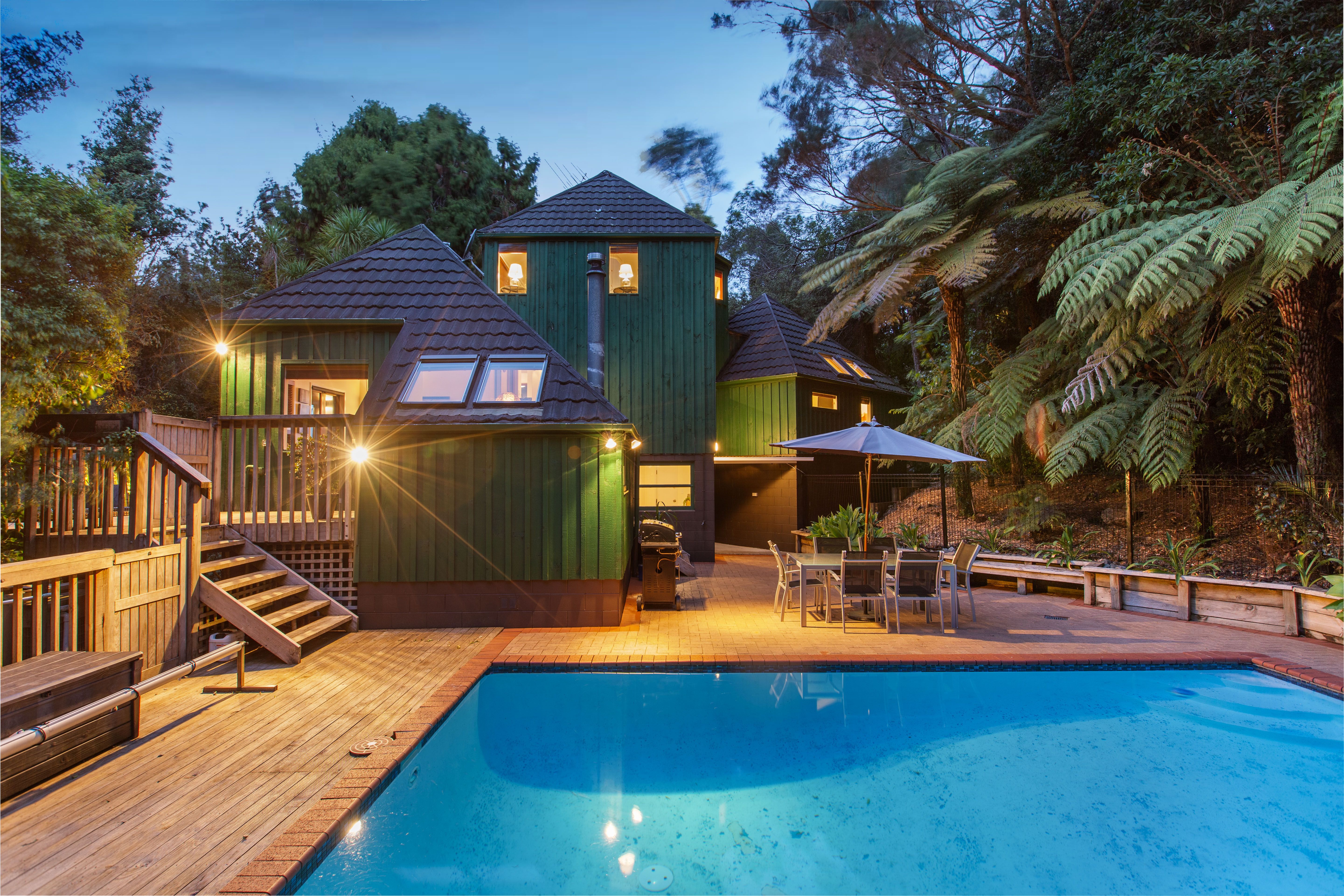 2 Glenbush Place, Birkenhead, North Shore City