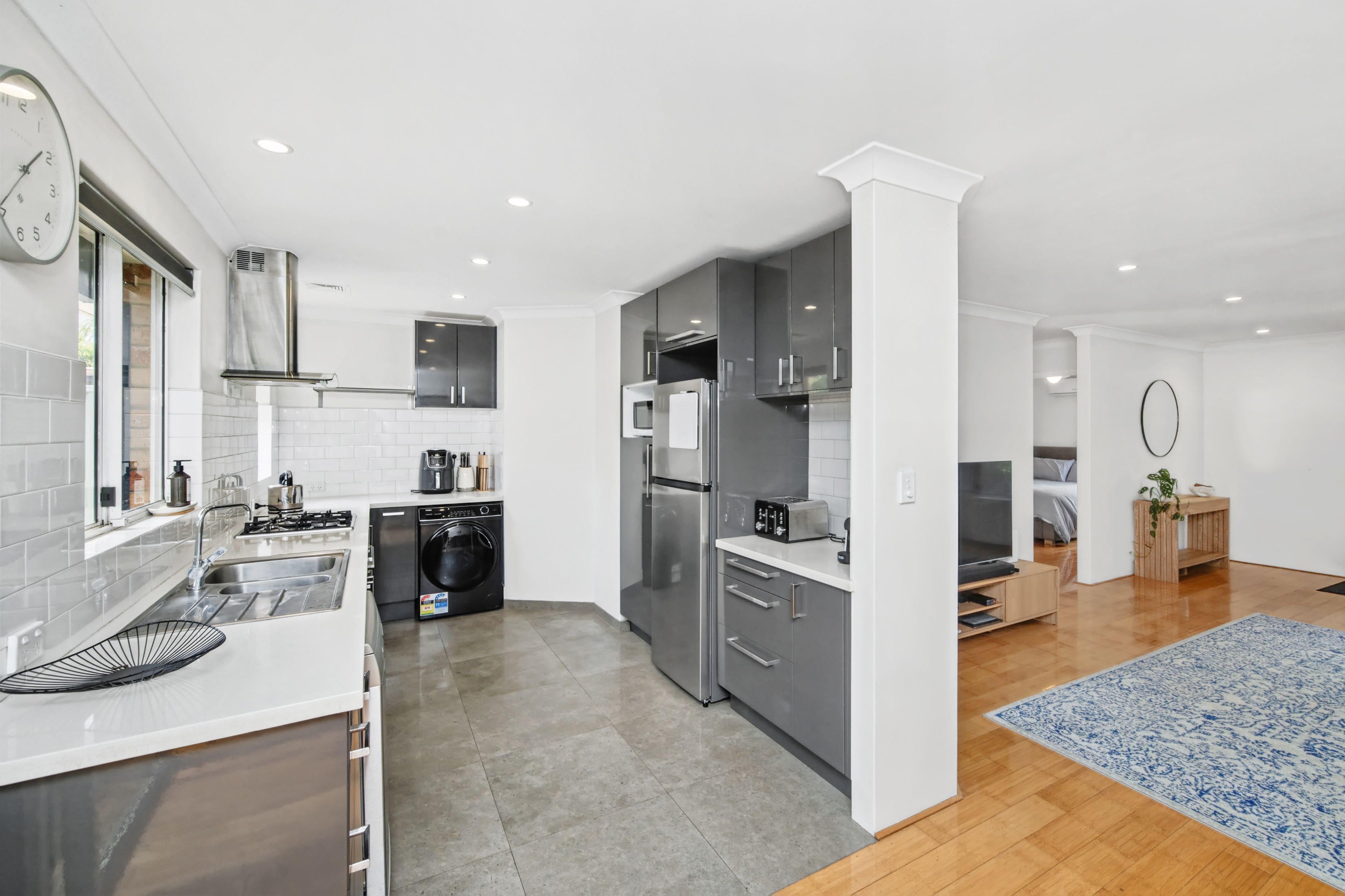 2/28 Little Walcott Street — photo 7 of 21