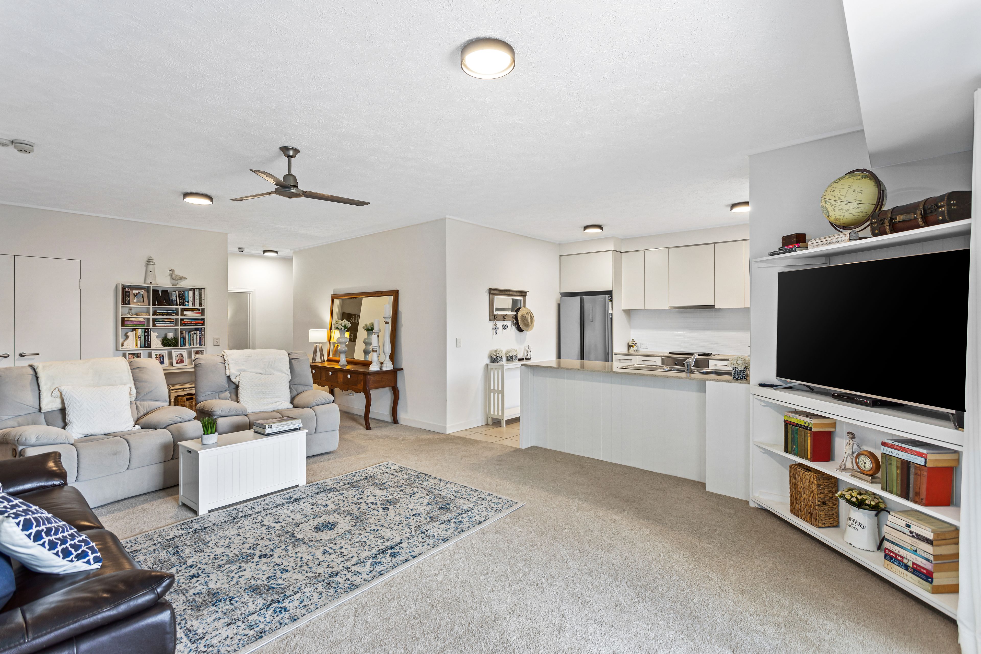 612/64 Sickle Avenue, Hope Island, QLD 4212