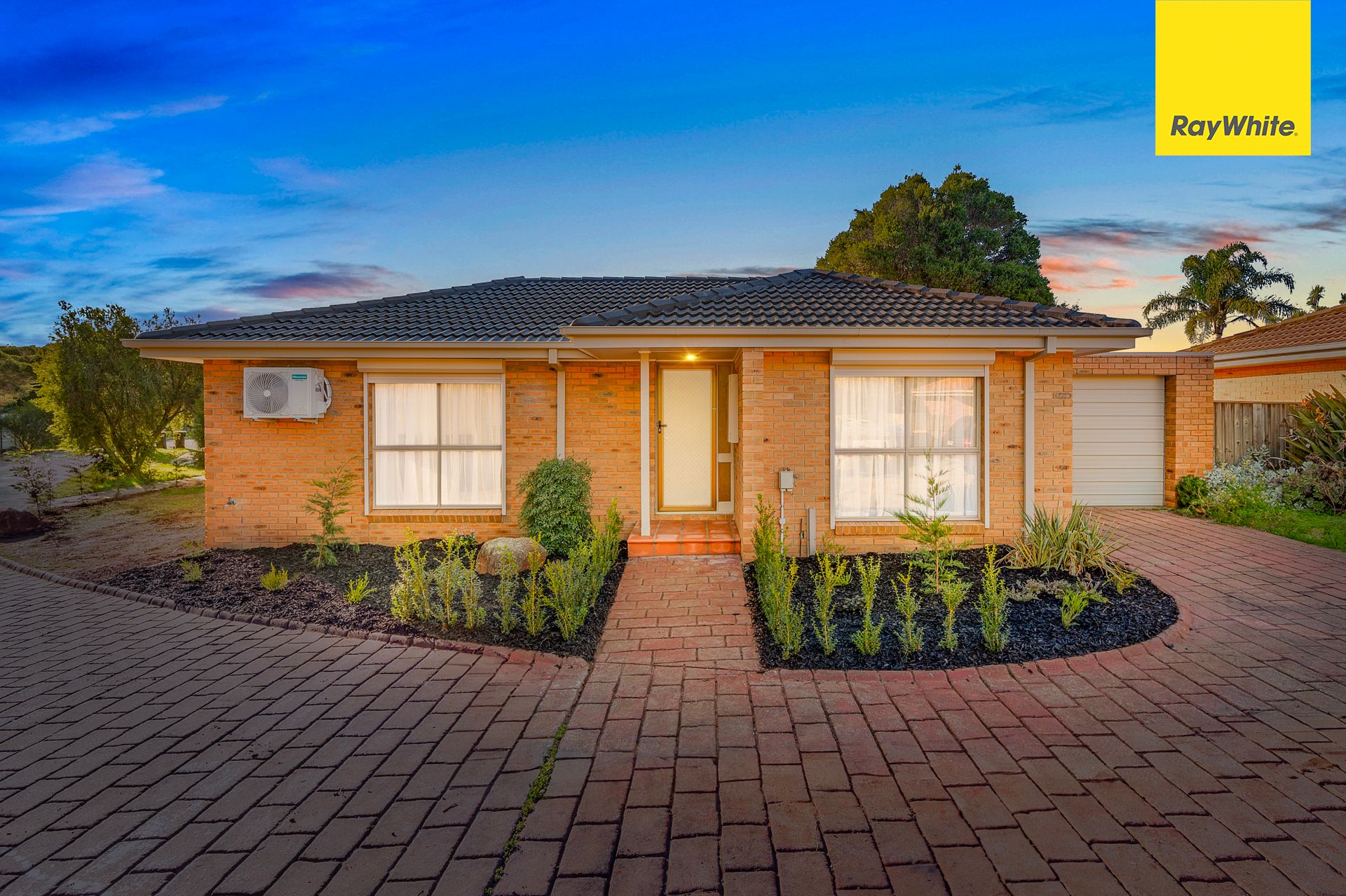14 Callanan Drive, Melton South VIC 3338