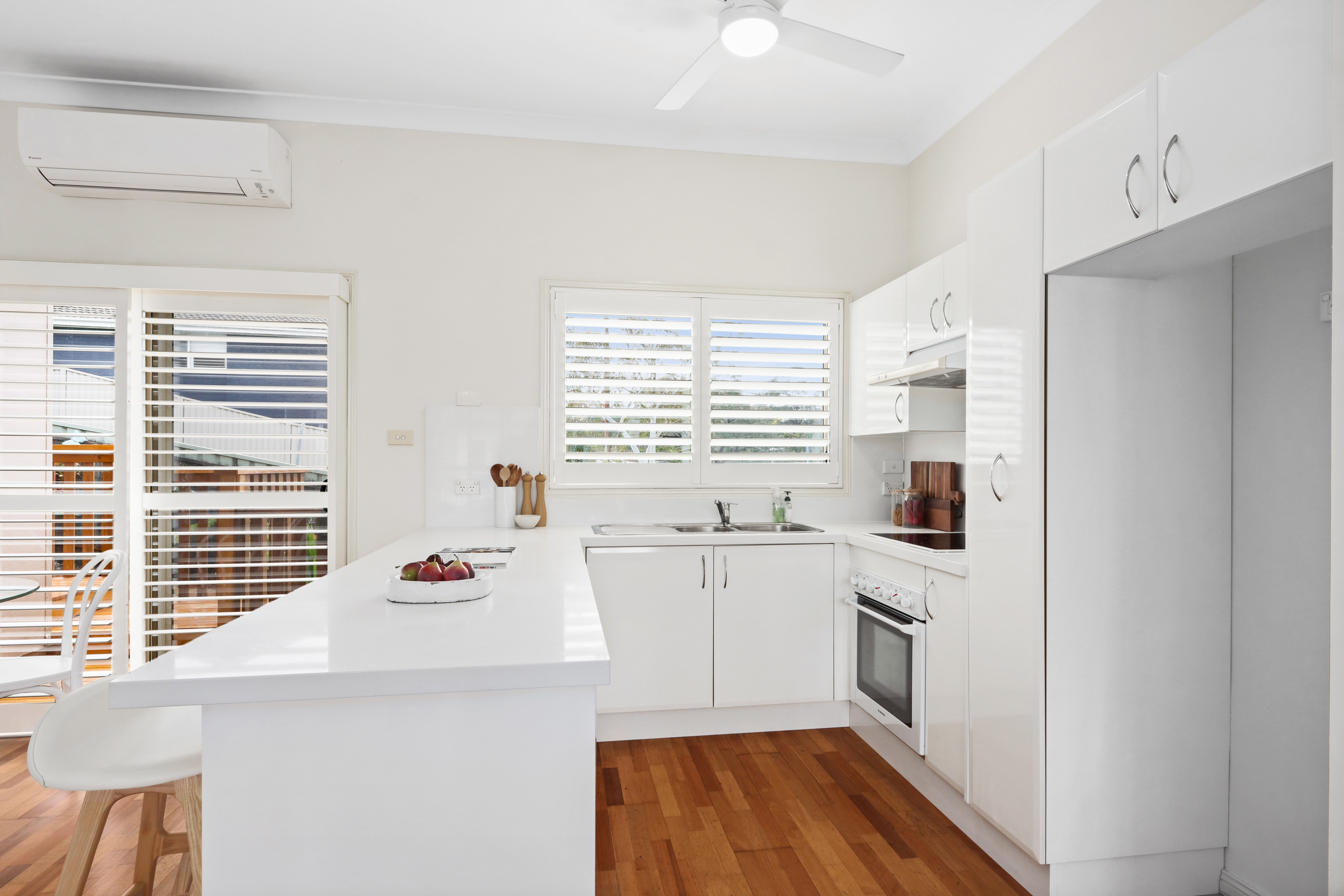 2/4-6 Kooraban Street, Waterfall, NSW 2233