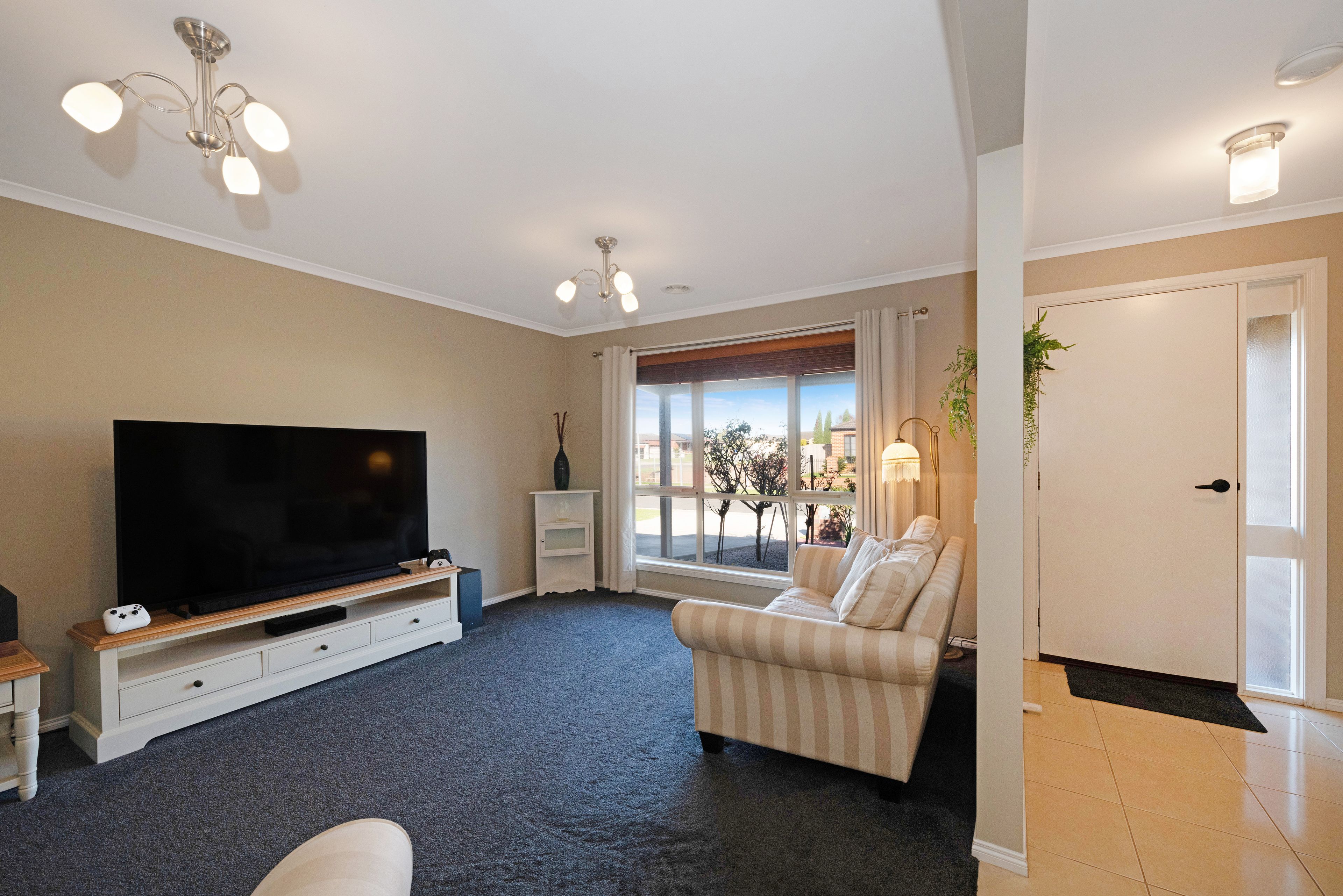 8 Dunroe Court — photo 7 of 17