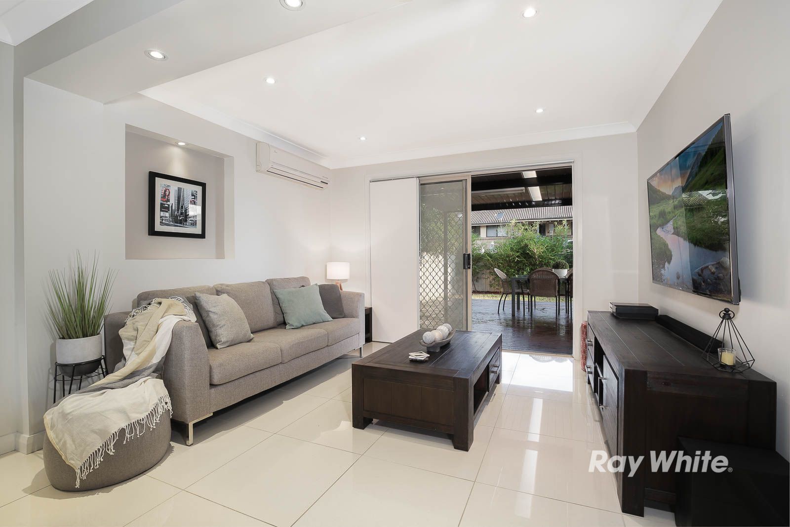5 Roberts Place, McGraths Hill, NSW 2756