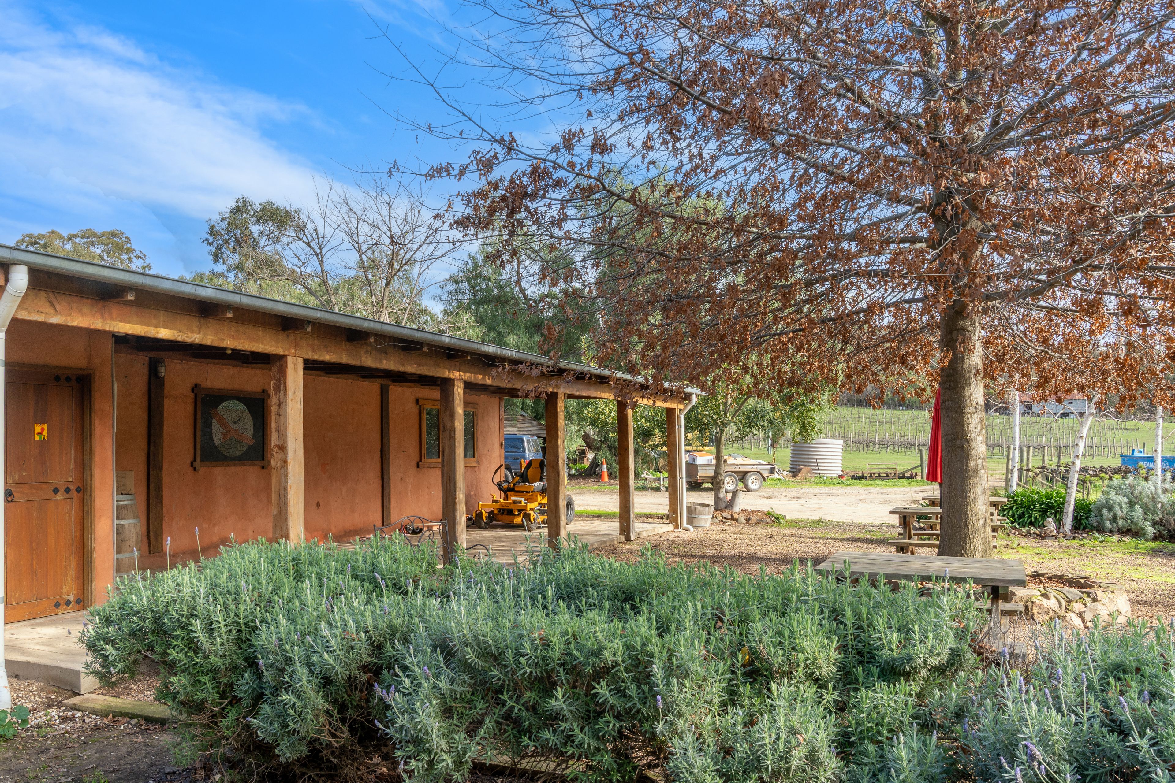 1590 Highlands Road — photo 4 of 30