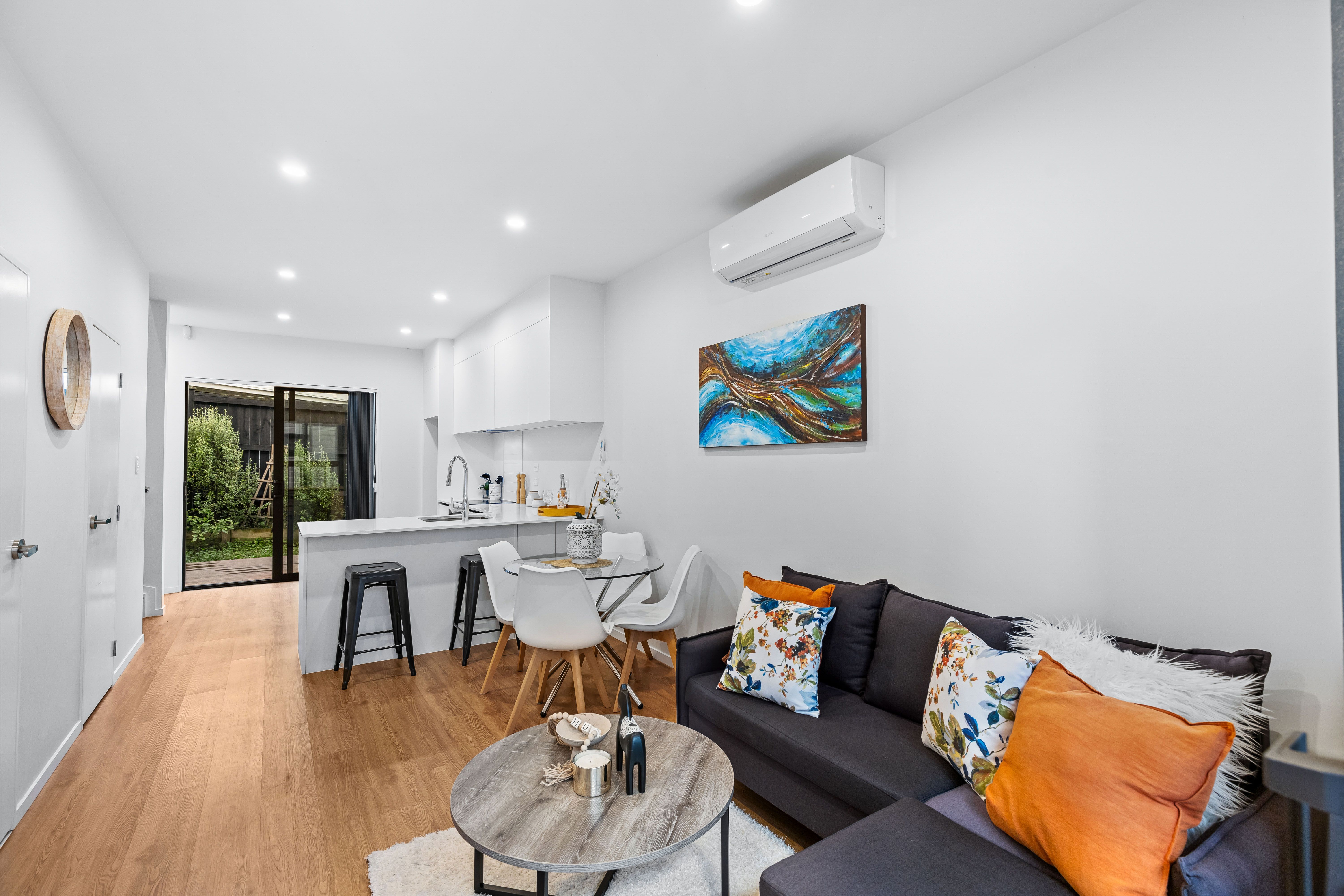 12b Woodhouse Place, West Harbour, Waitakere City