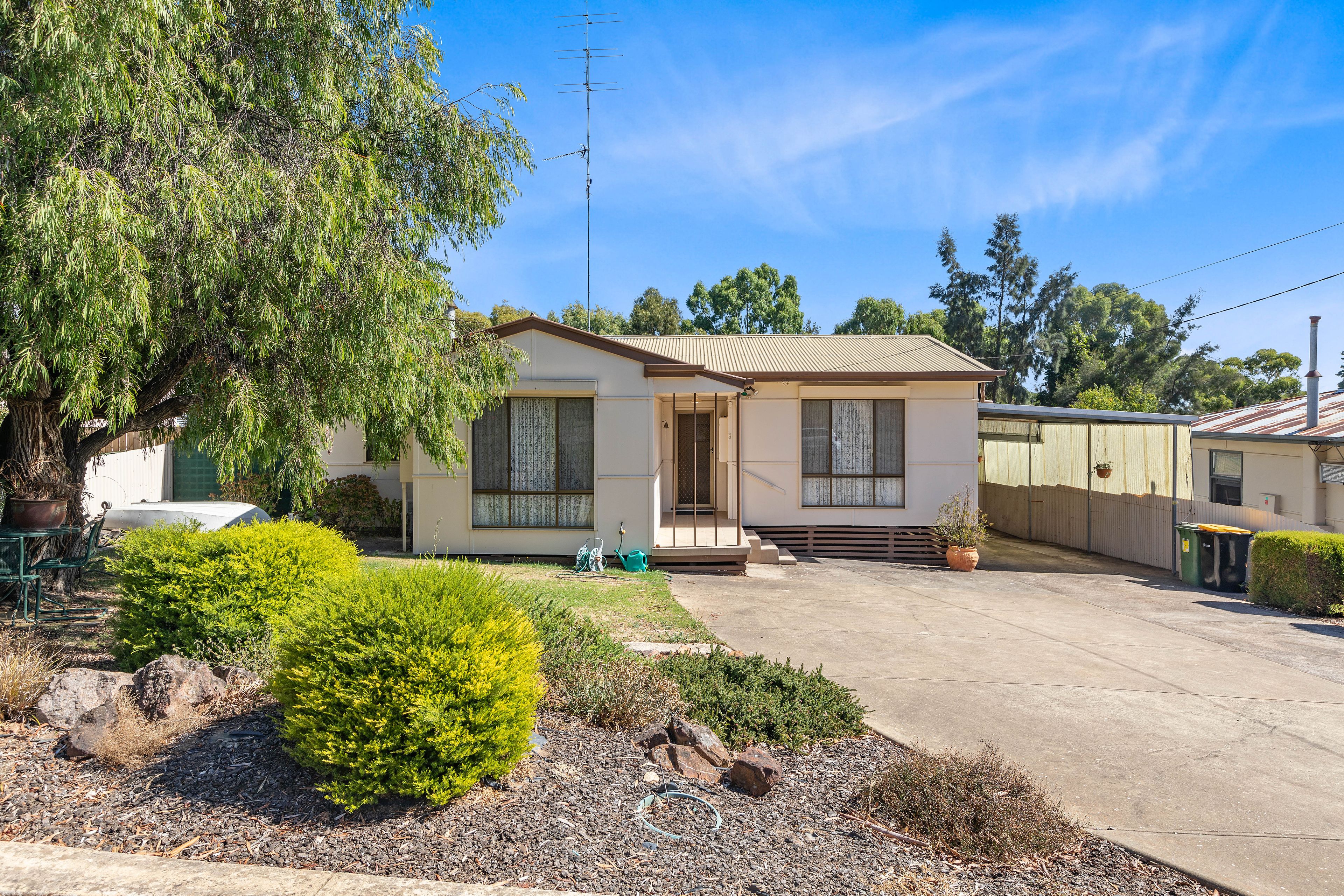 43 Essington Avenue, Clare, SA 5453