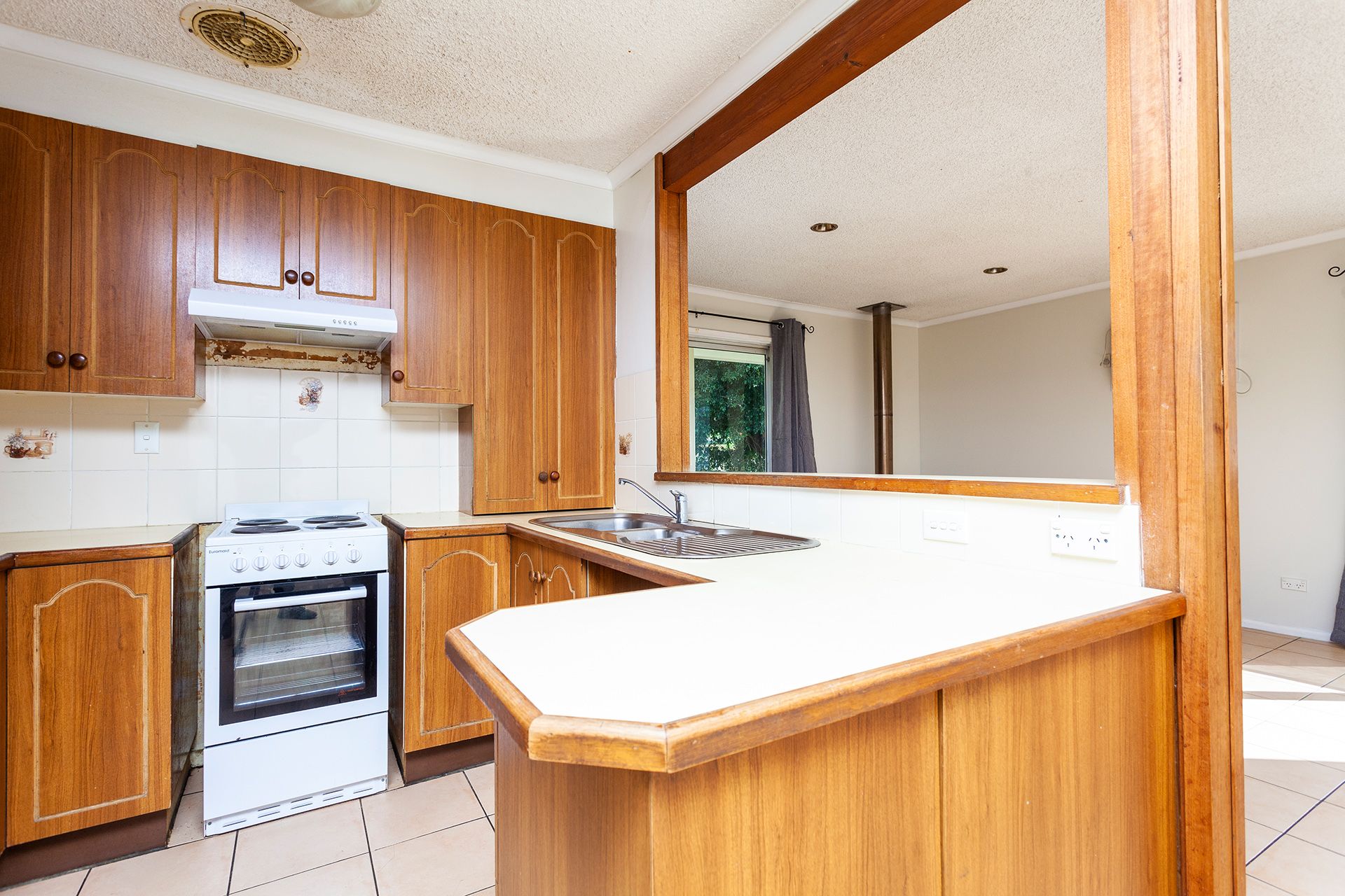132 Lake Entrance Road, Mount Warrigal, NSW 2528