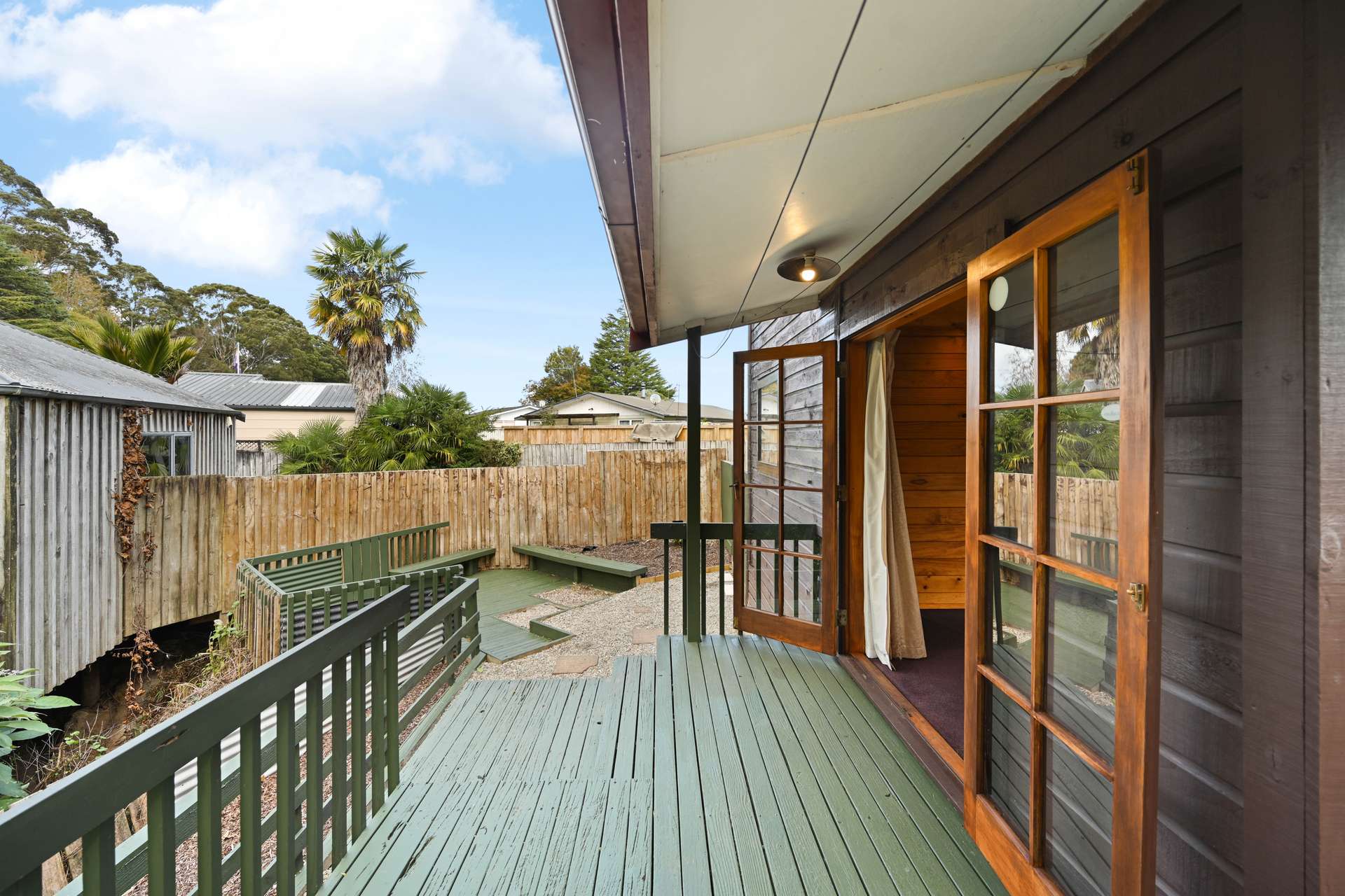 47b Winstone Avenue photo 9