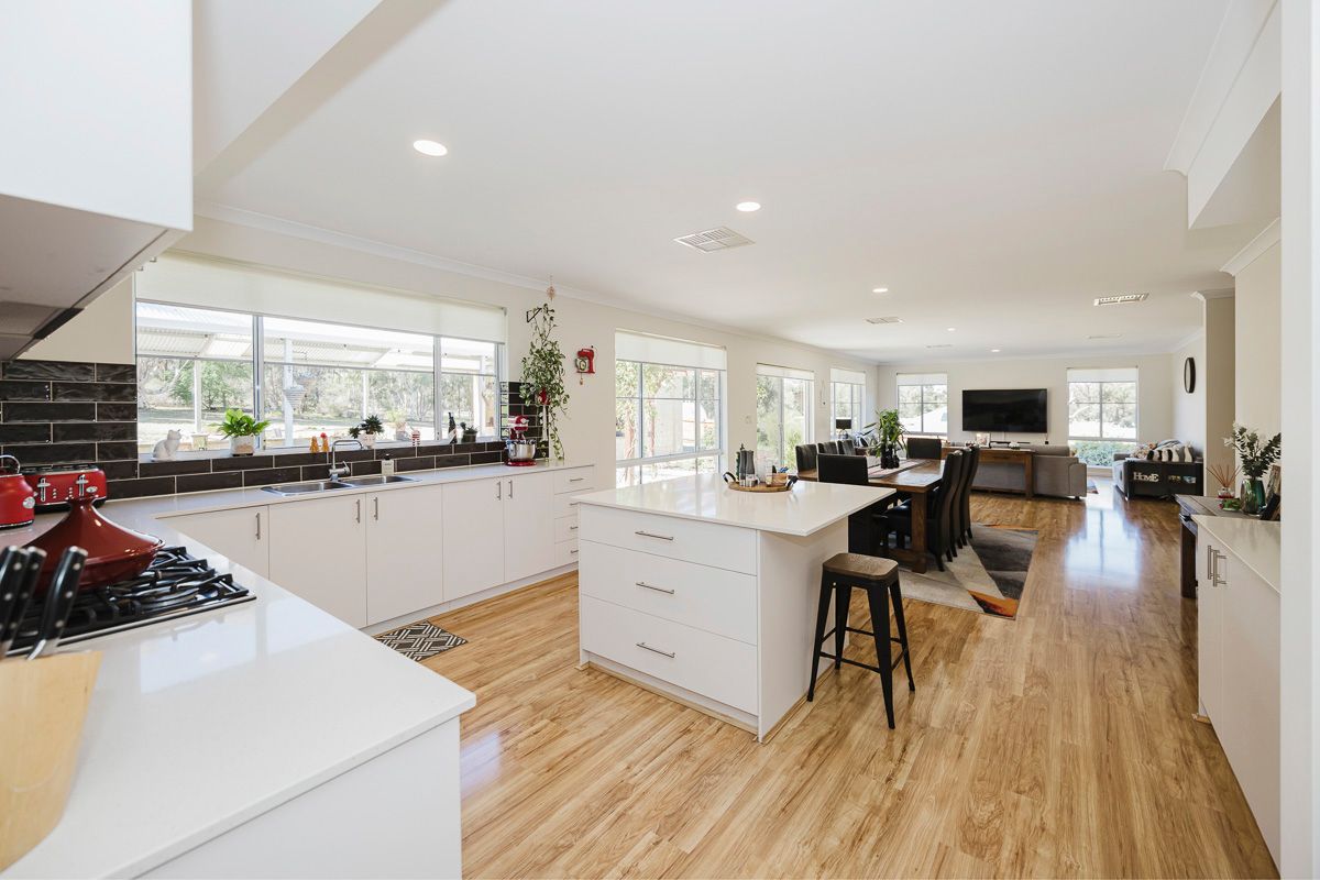 19 Cinnamon Meander — photo 9 of 30