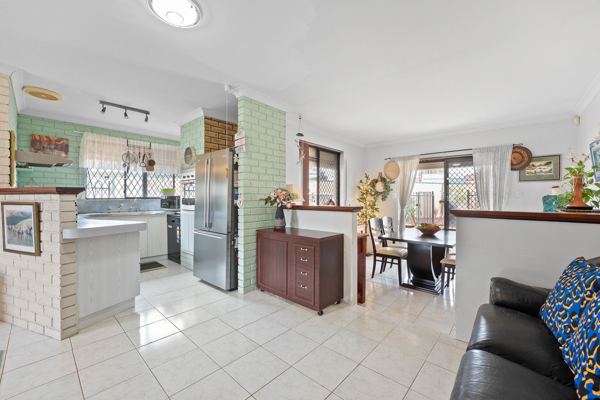 5 Bondi Crescent — photo 11 of 30