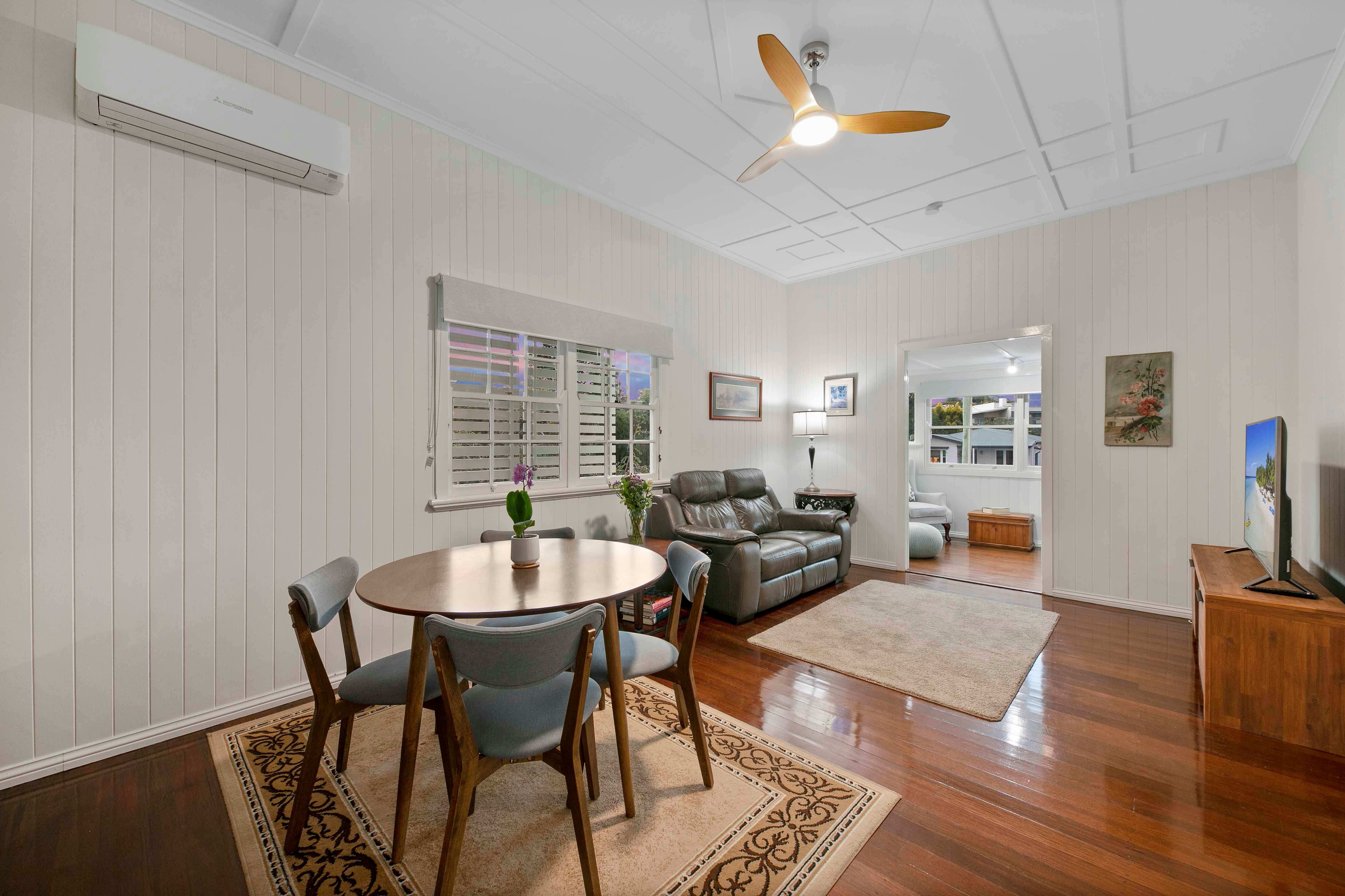 64 William Terrace, Oxley, QLD 4075