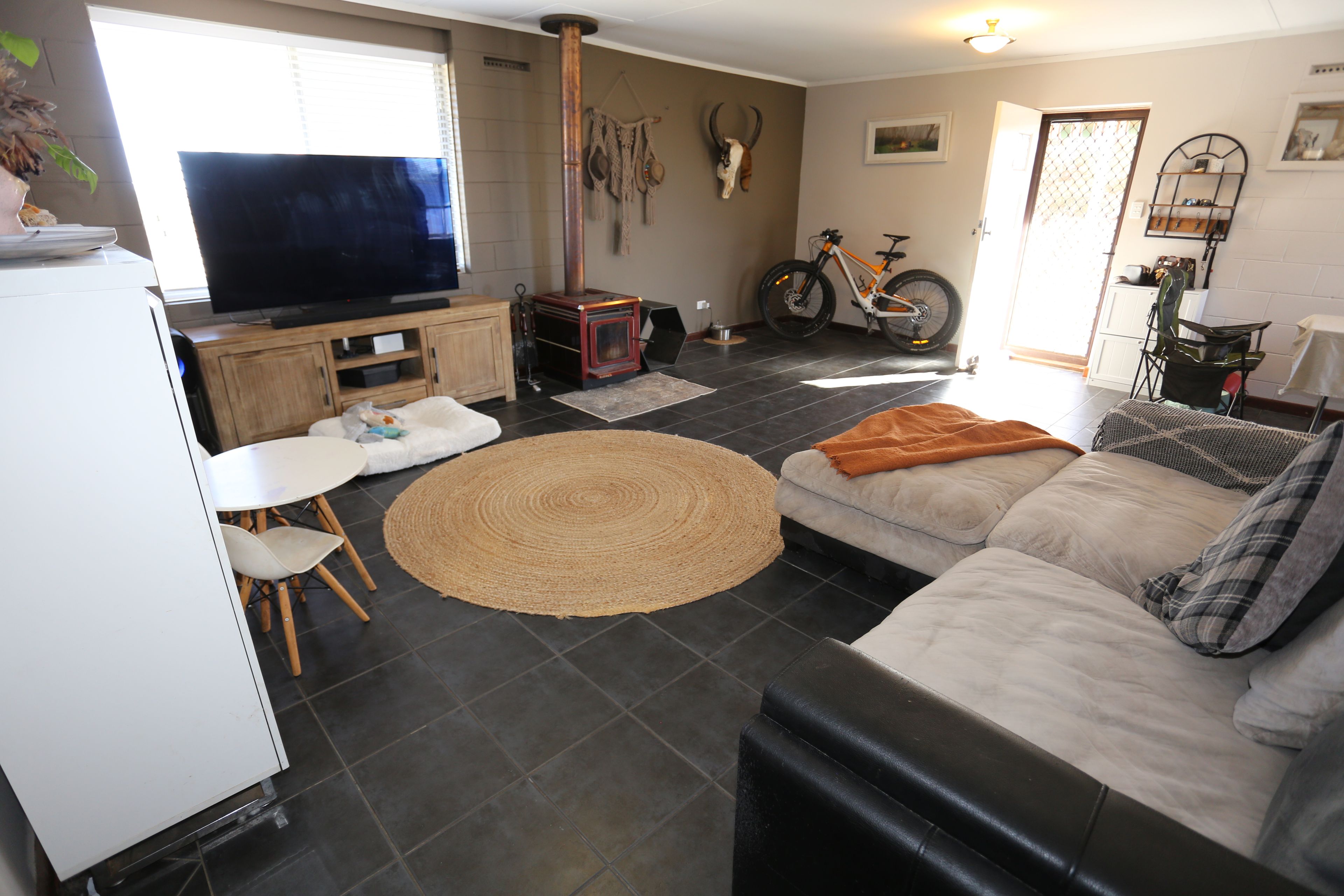 2 Bachelor Avenue, Kambalda East, WA 6442