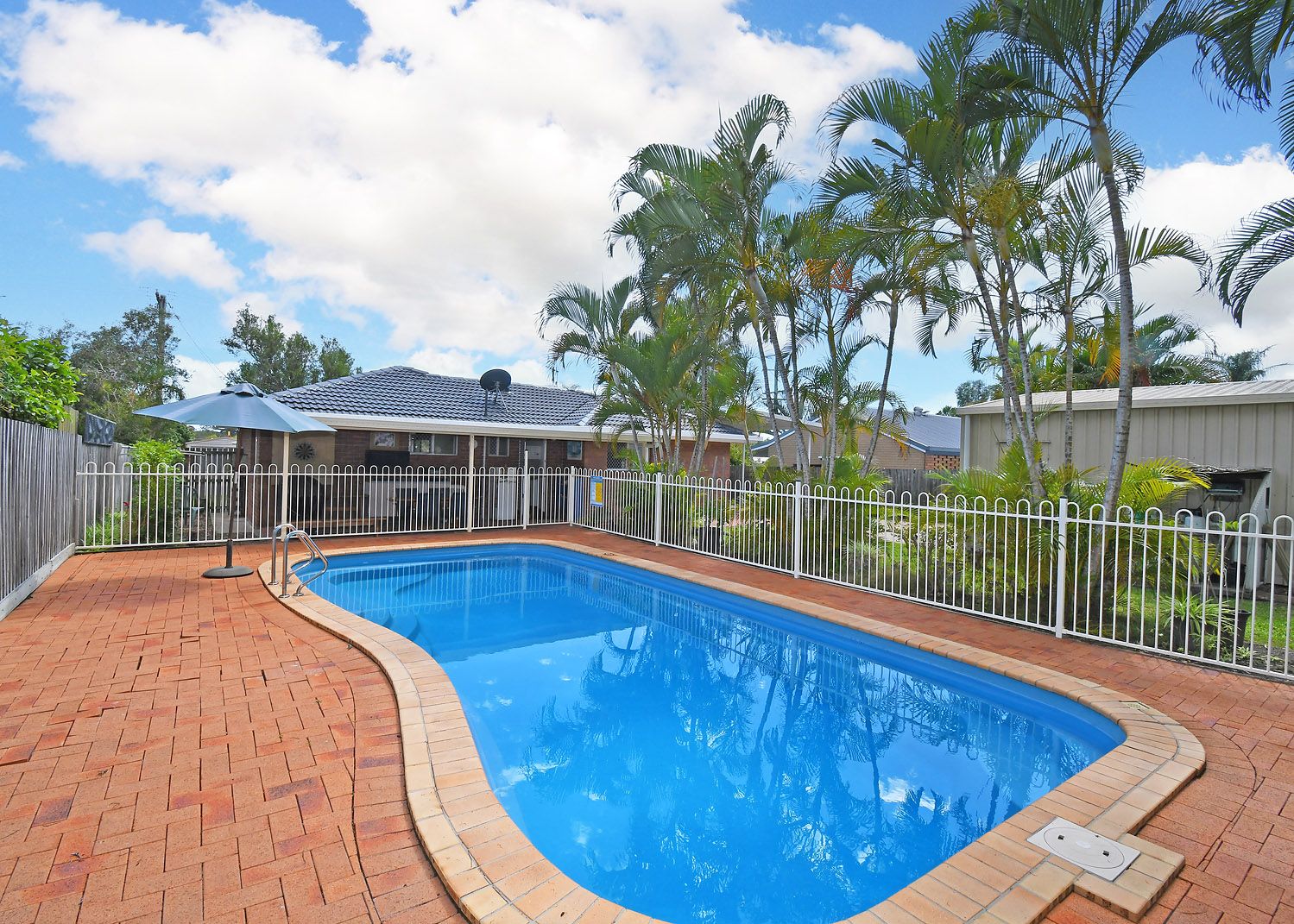 19 Vanda Street, Urangan, QLD 4655