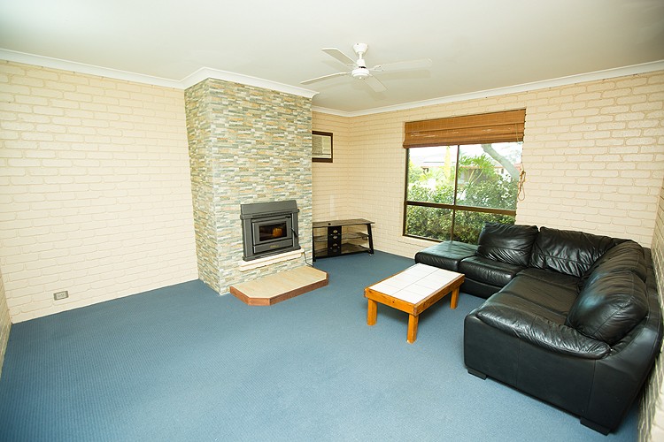 16 Jabiru Way, Waggrakine, WA 6530