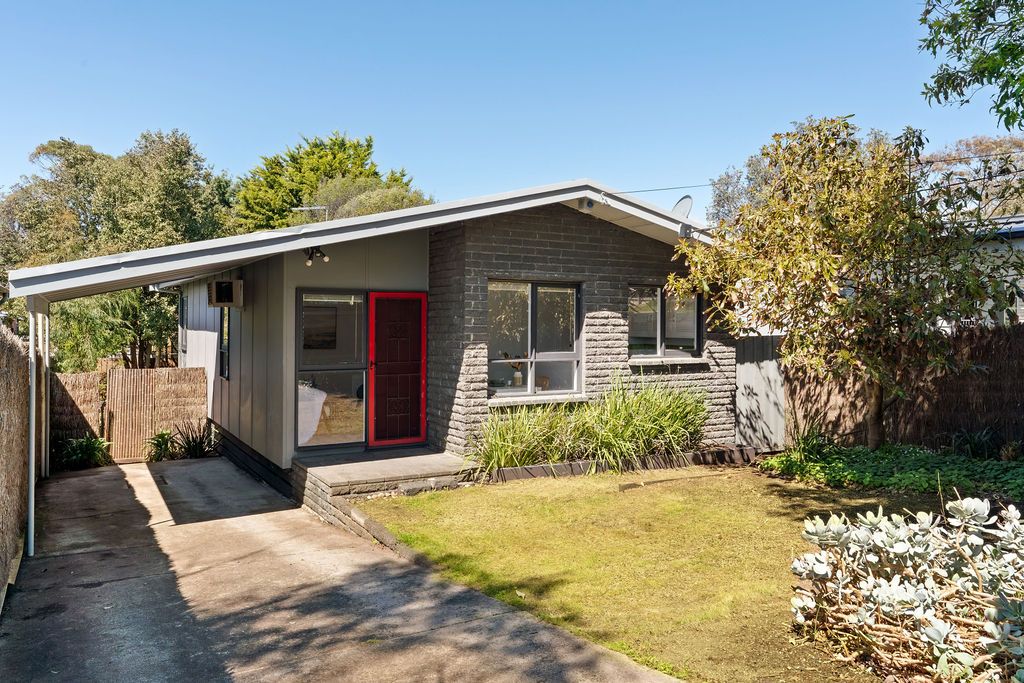 95 Fifth Avenue, Rosebud VIC 3939