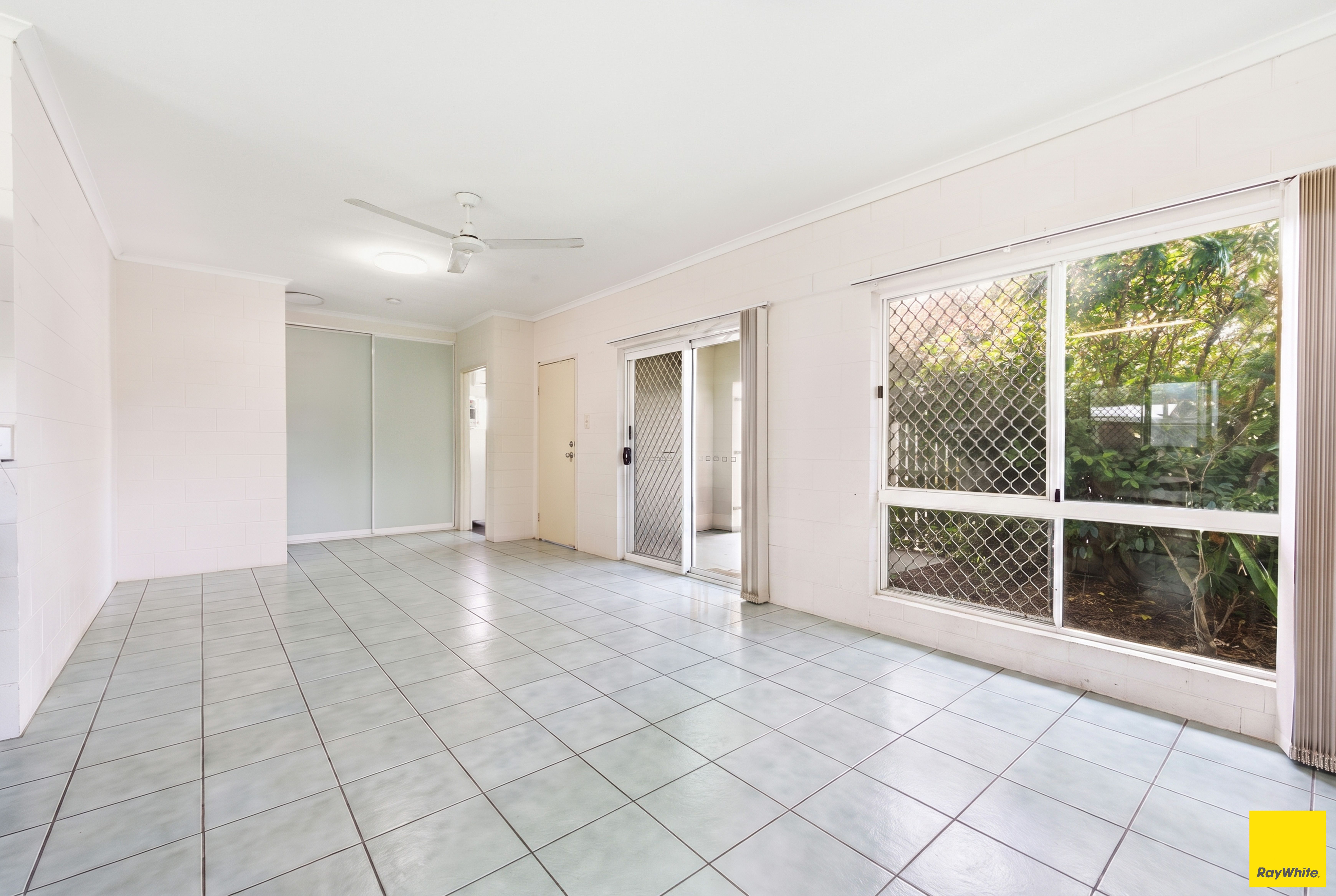 71 McLaughlin Road — photo 3 of 15