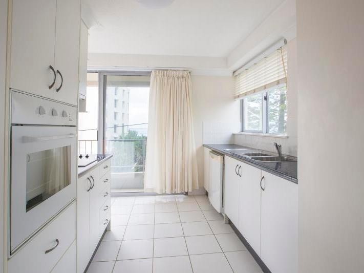 10/6 Aubrey Street, Surfers Paradise, QLD 4217