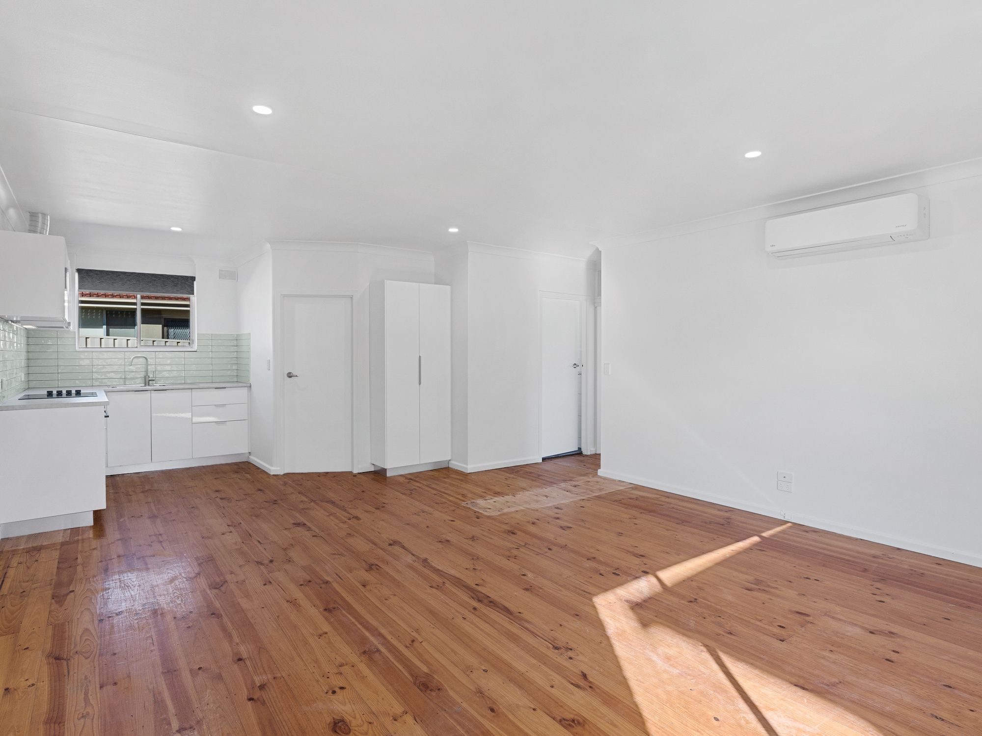 2/66 Grundy Terrace — photo 4 of 8
