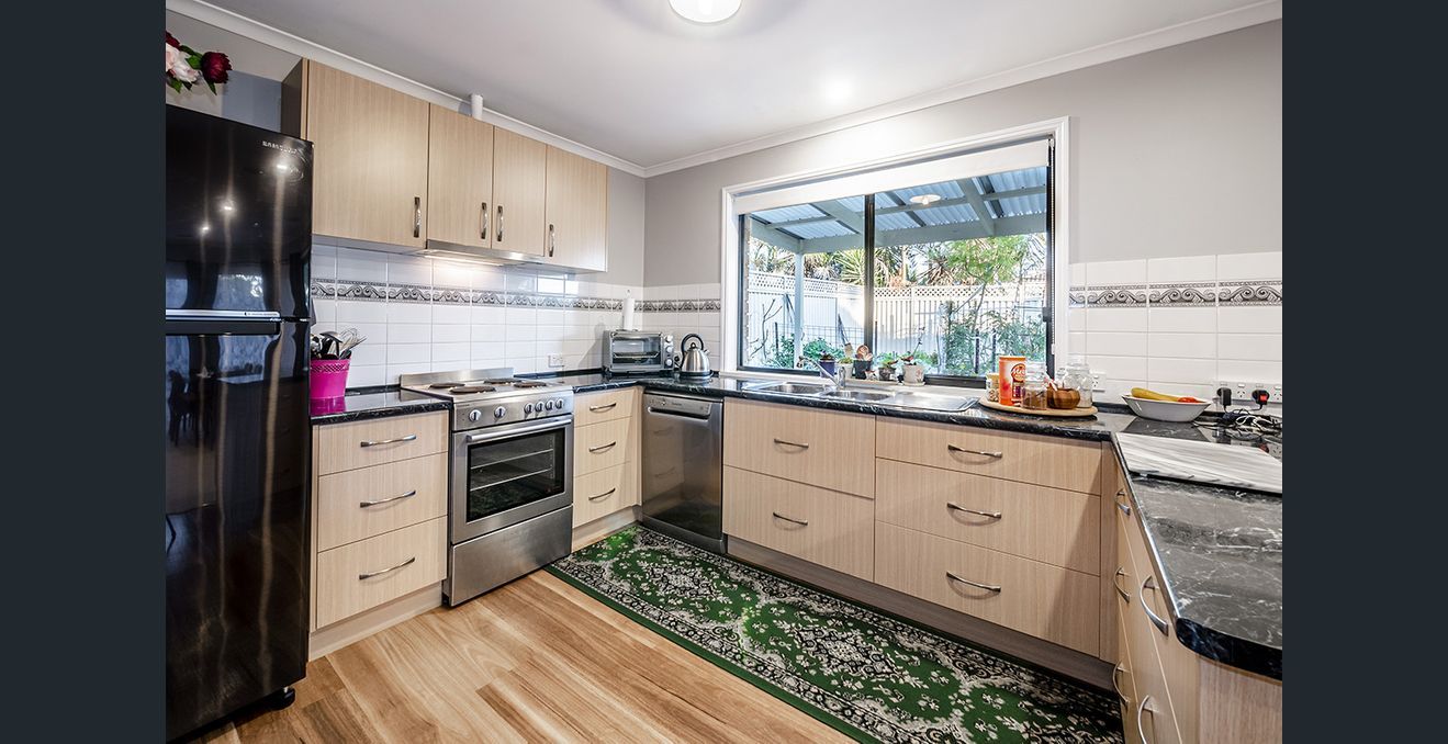 4 Oakmont Place, Cranbourne West, VIC 3977