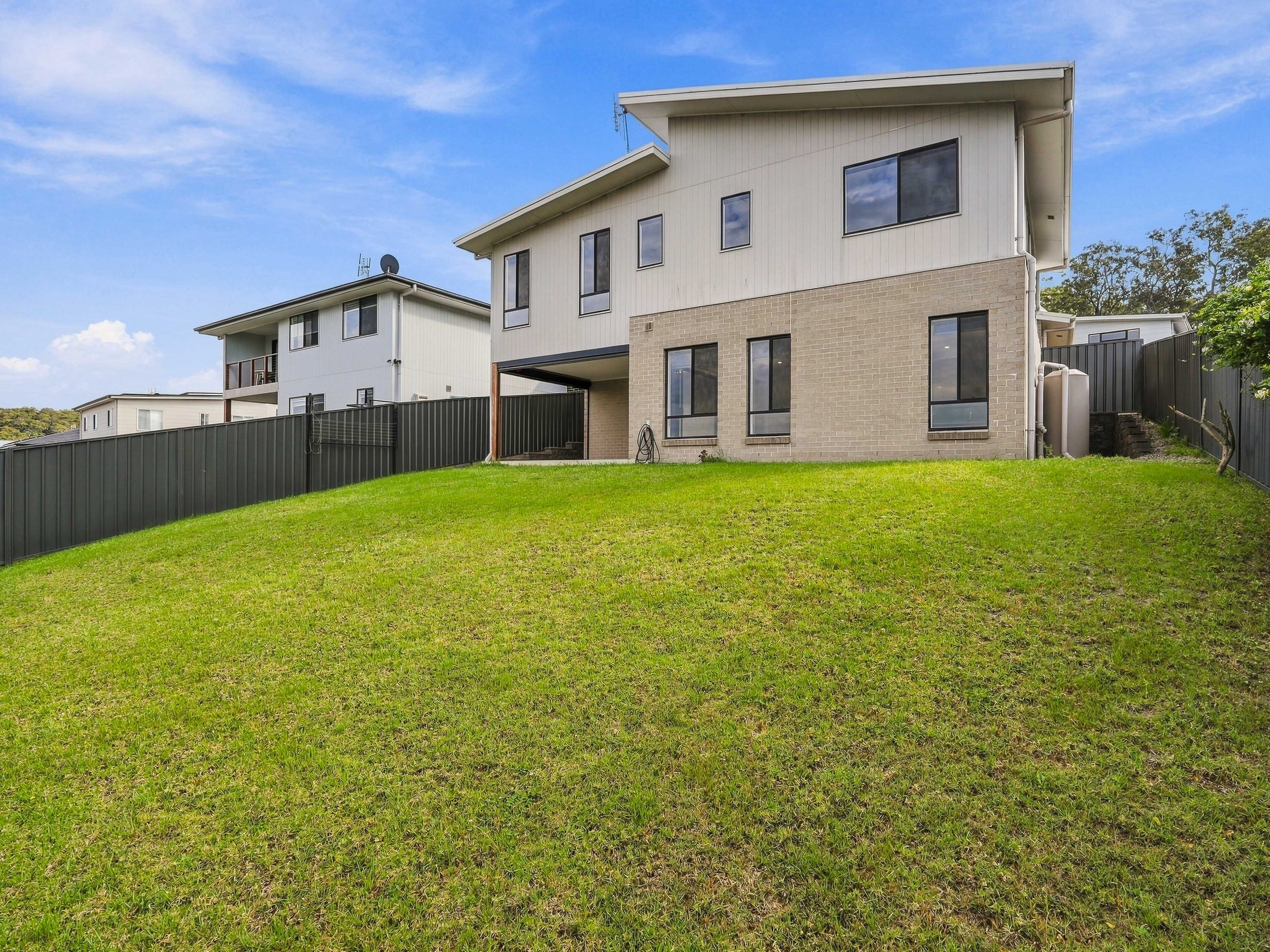 33 Gaites Drive — photo 14 of 23
