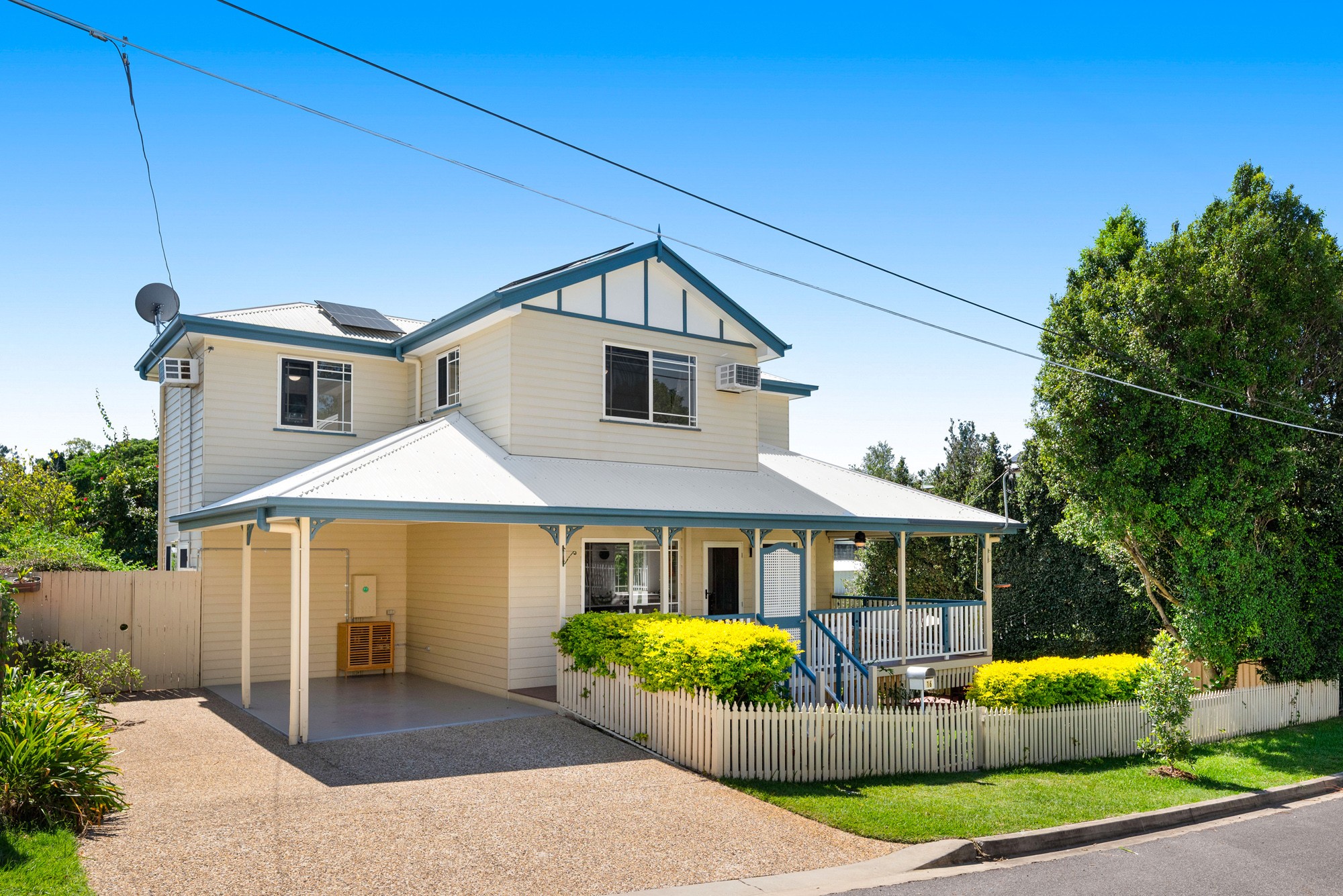 16 Lockyer Street, Camp Hill, QLD 4152