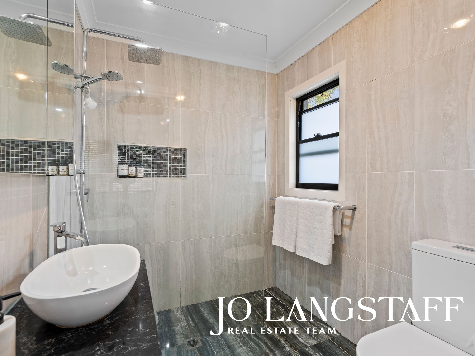 29 Fallbrook Street — photo 14 of 28