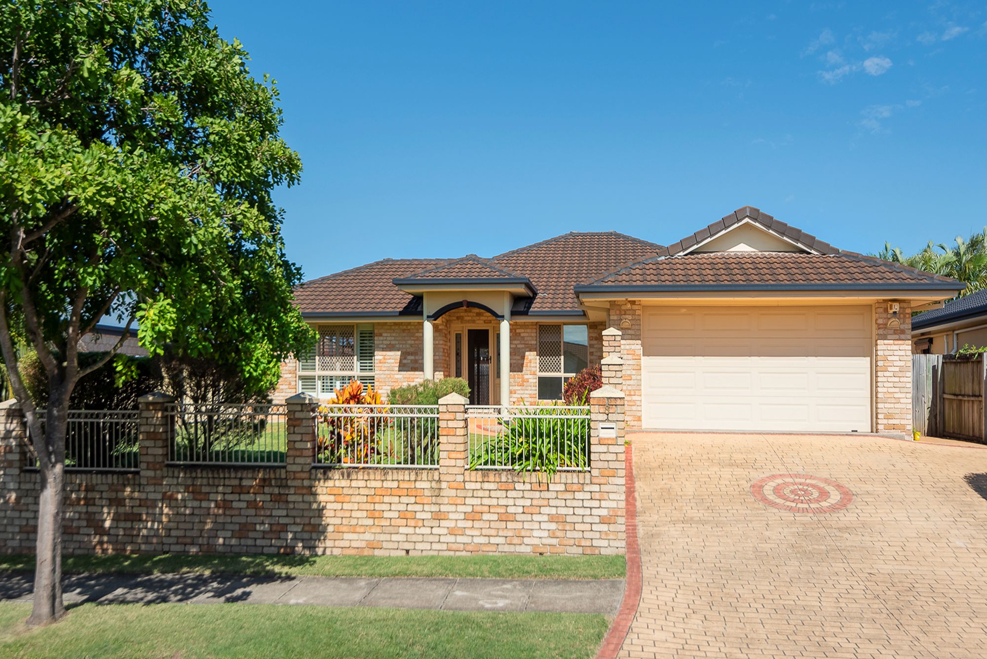 8 Crestwood Street, Kuraby, QLD 4112