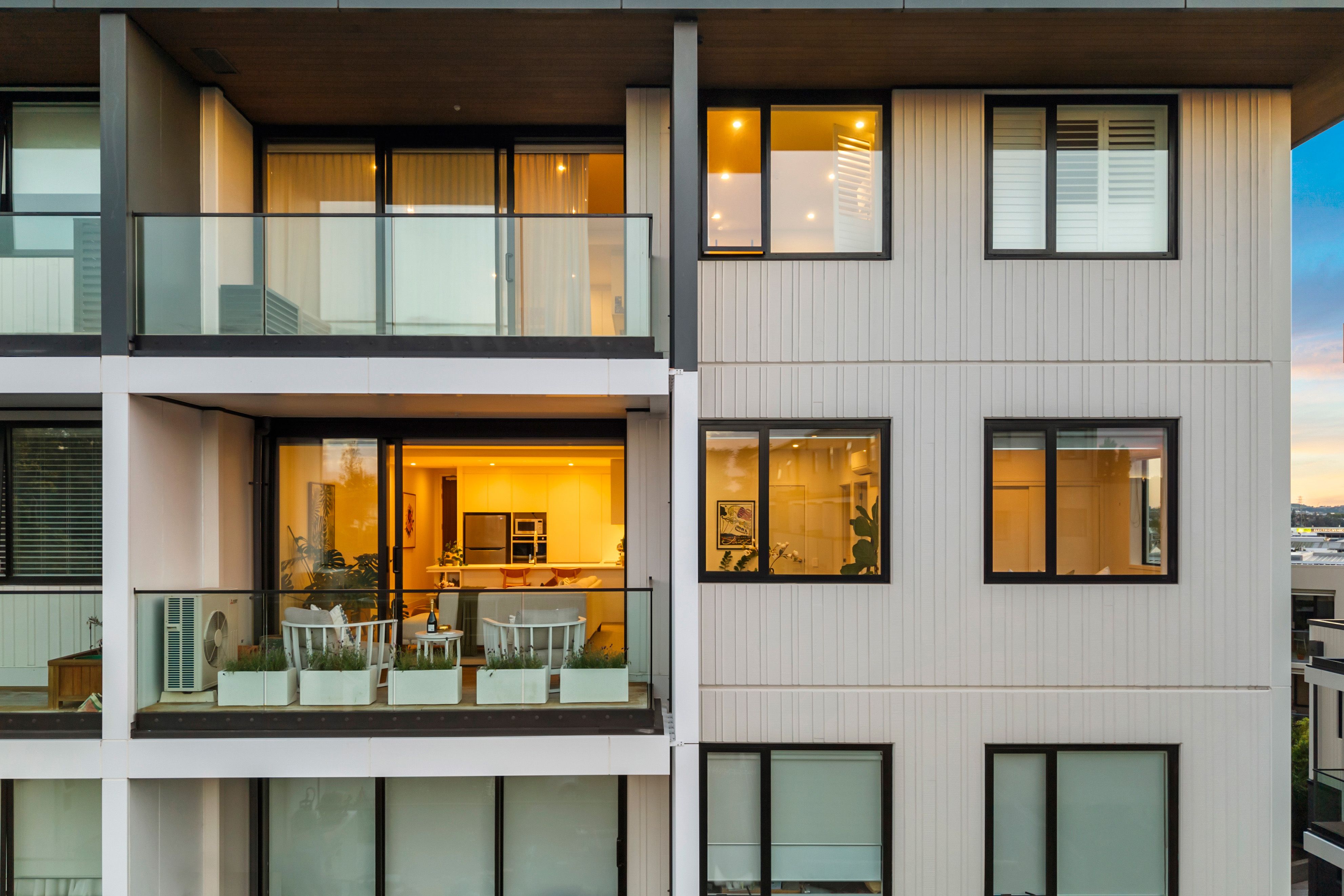 207/8A Lake Pupuke Drive, Takapuna, North Shore City