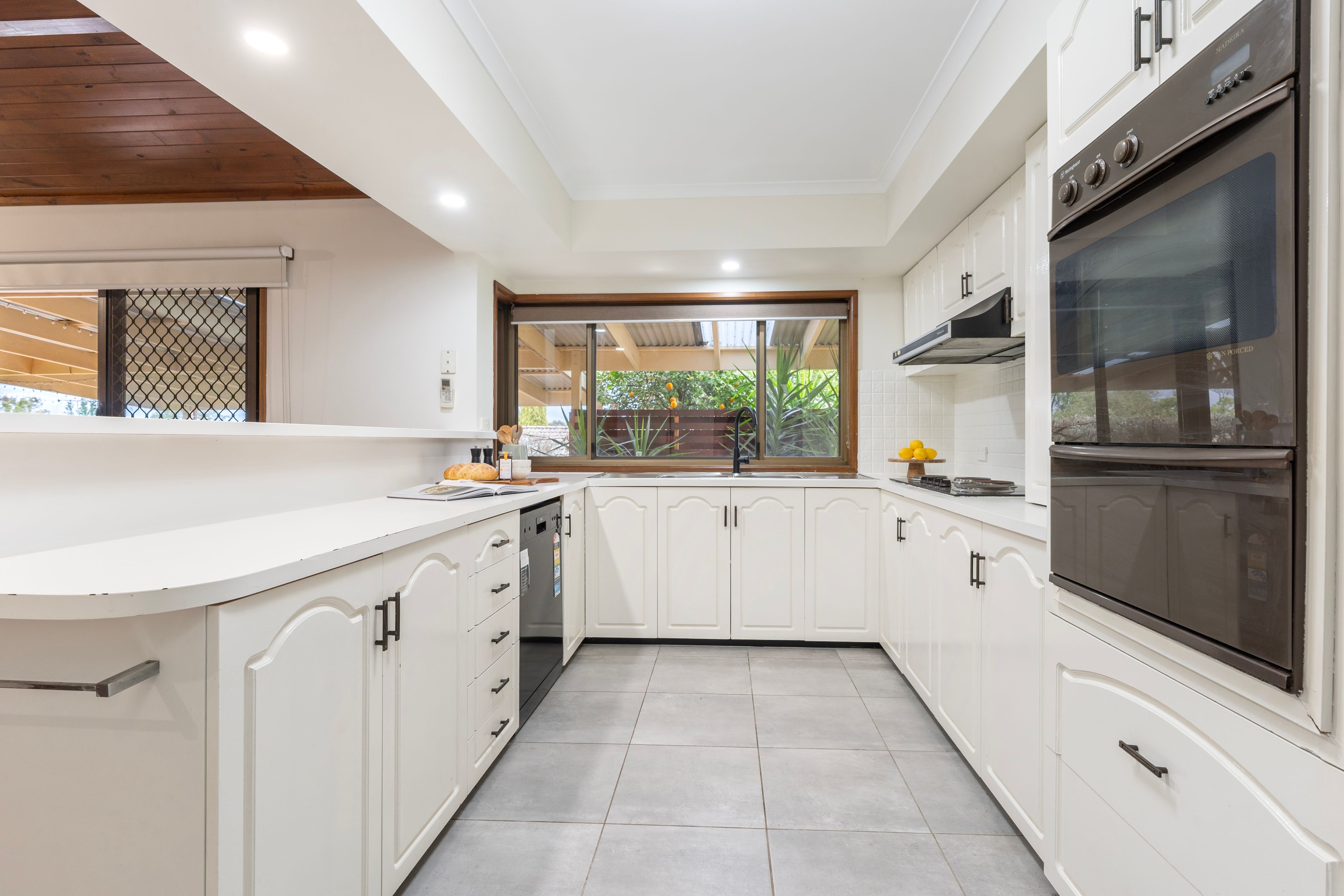 394 Halehaven Crescent , Lavington NSW 2641