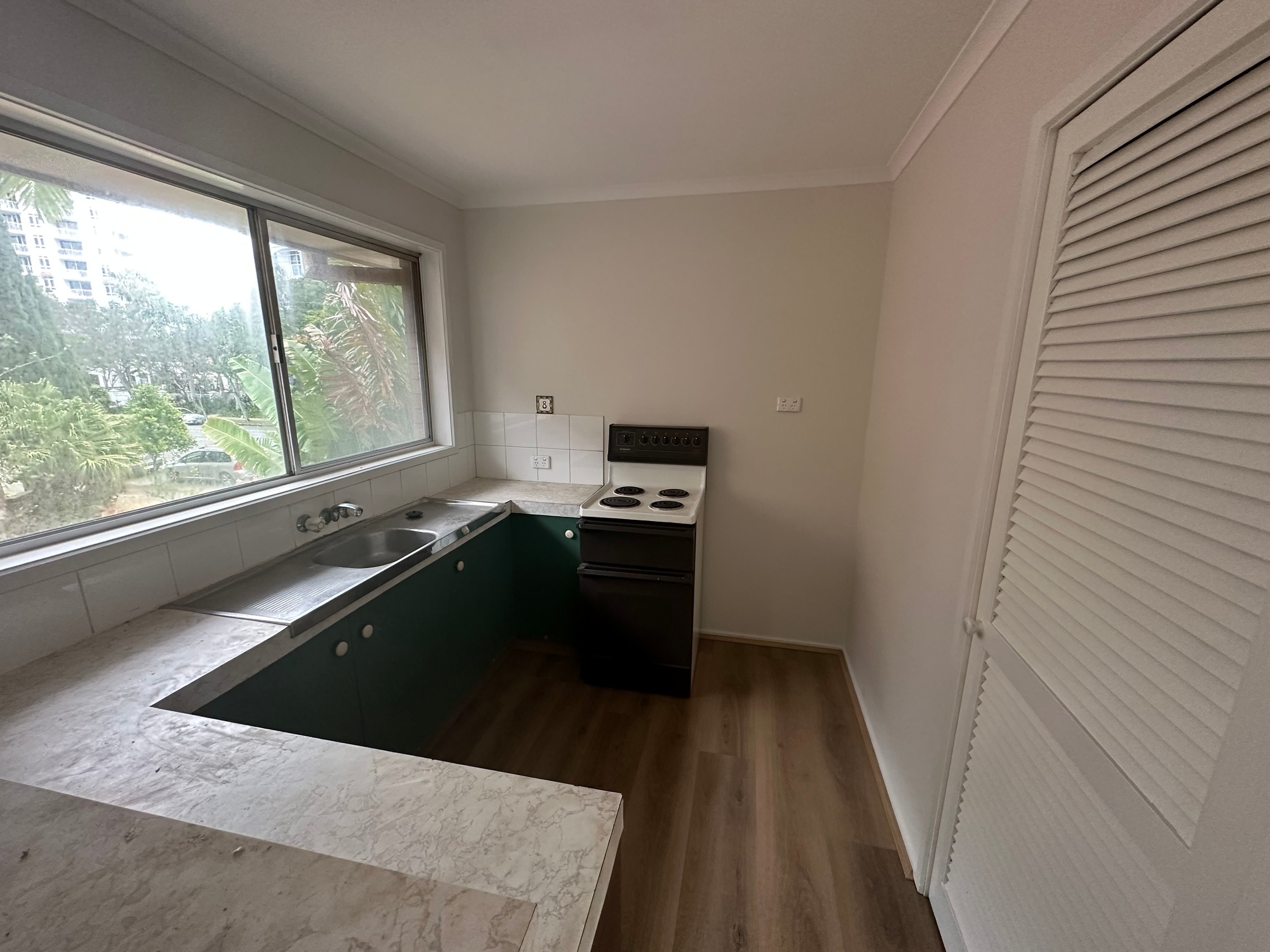 3/21 Surf Parade, Broadbeach, QLD 4218