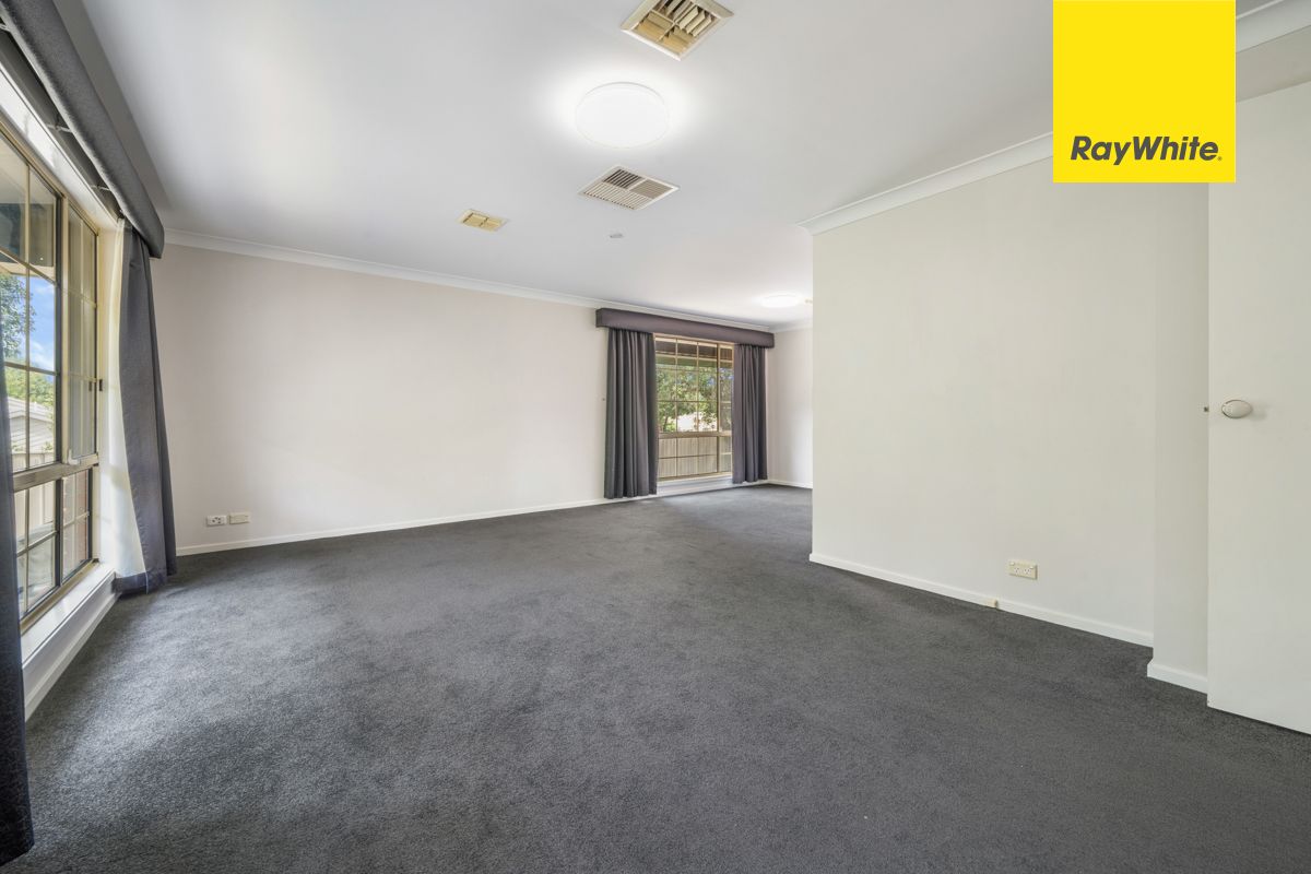 100 Lewis Luxton Avenue, Gordon, ACT 2906