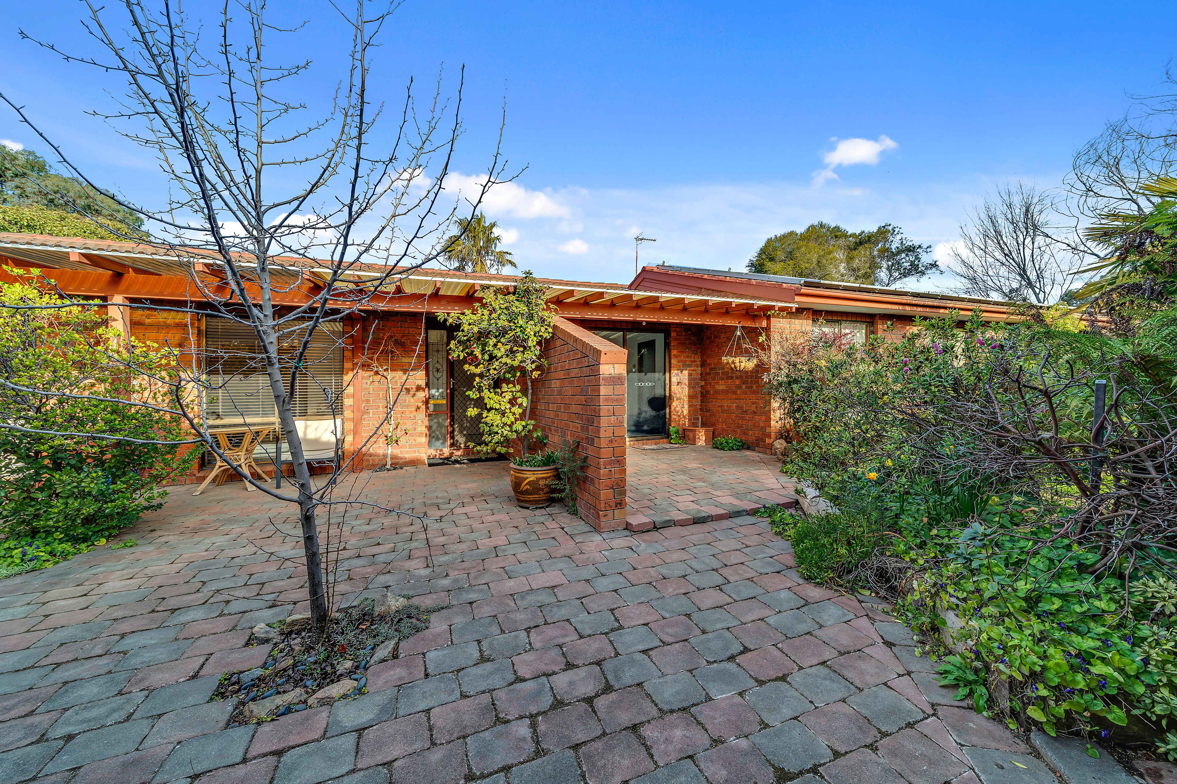 2 John Close, Gilmore, ACT 2905