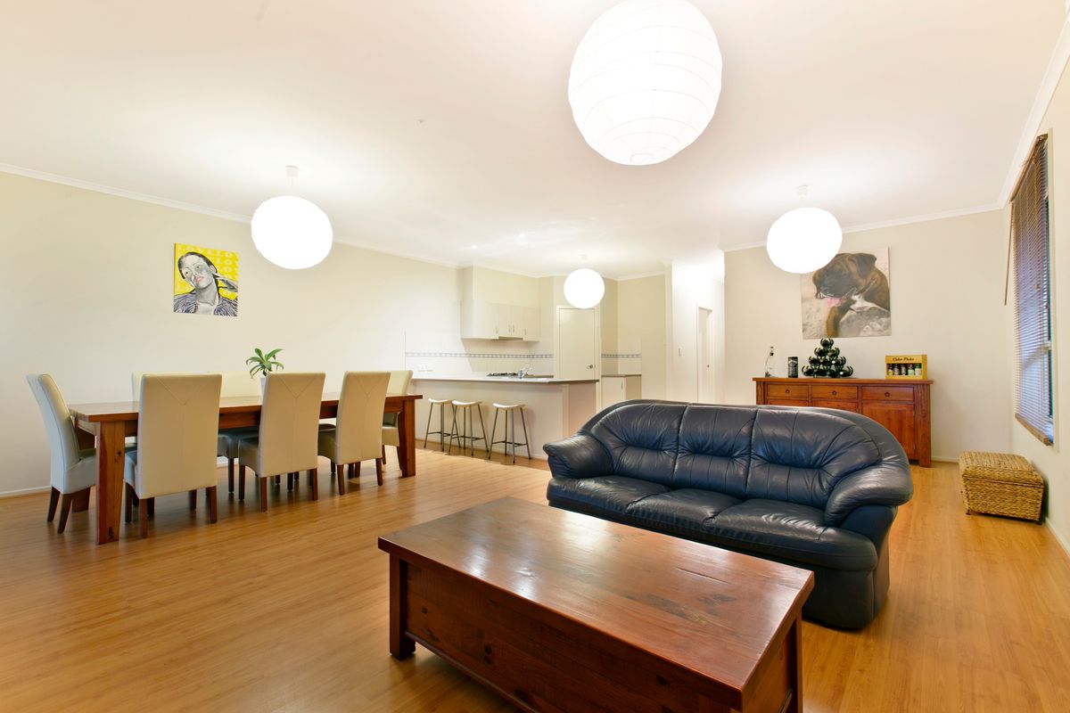 4B Melrose Avenue, Clearview, SA 5085