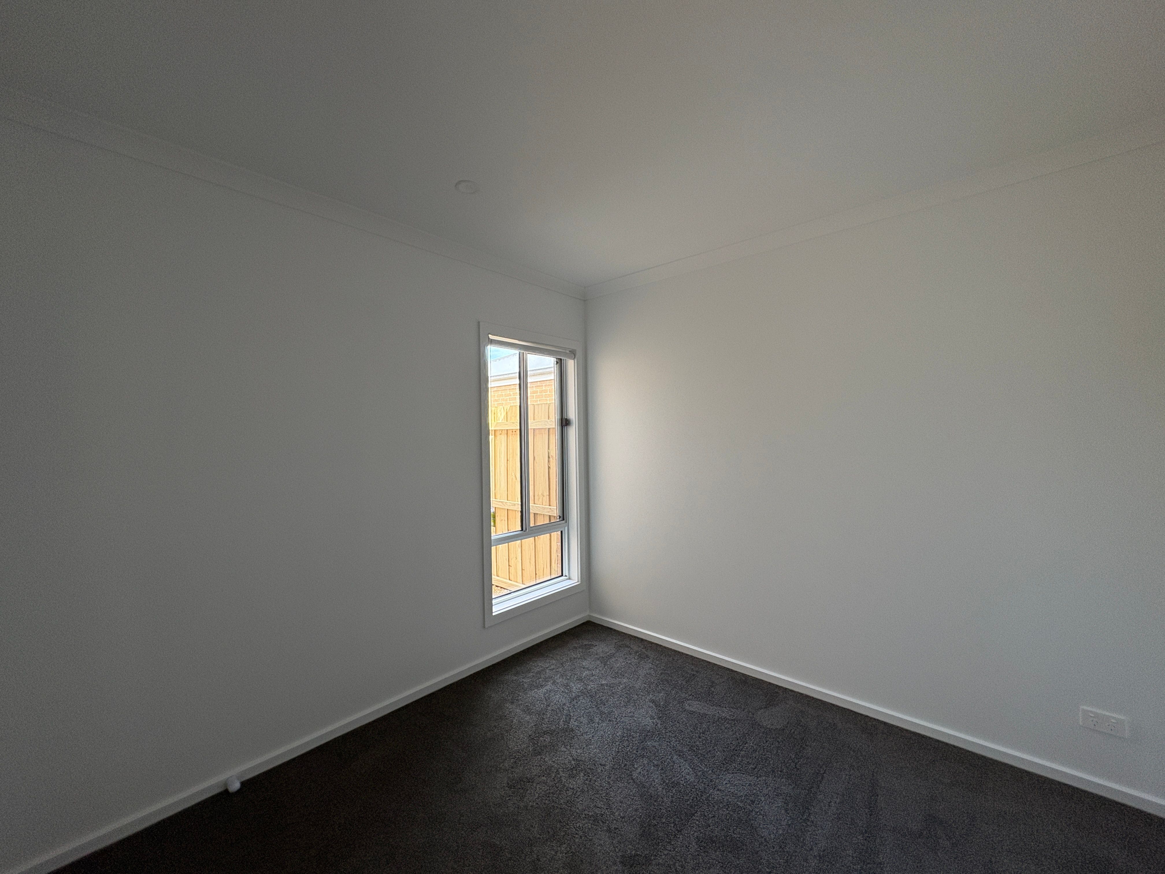 16 Skyline Avenue — photo 5 of 9