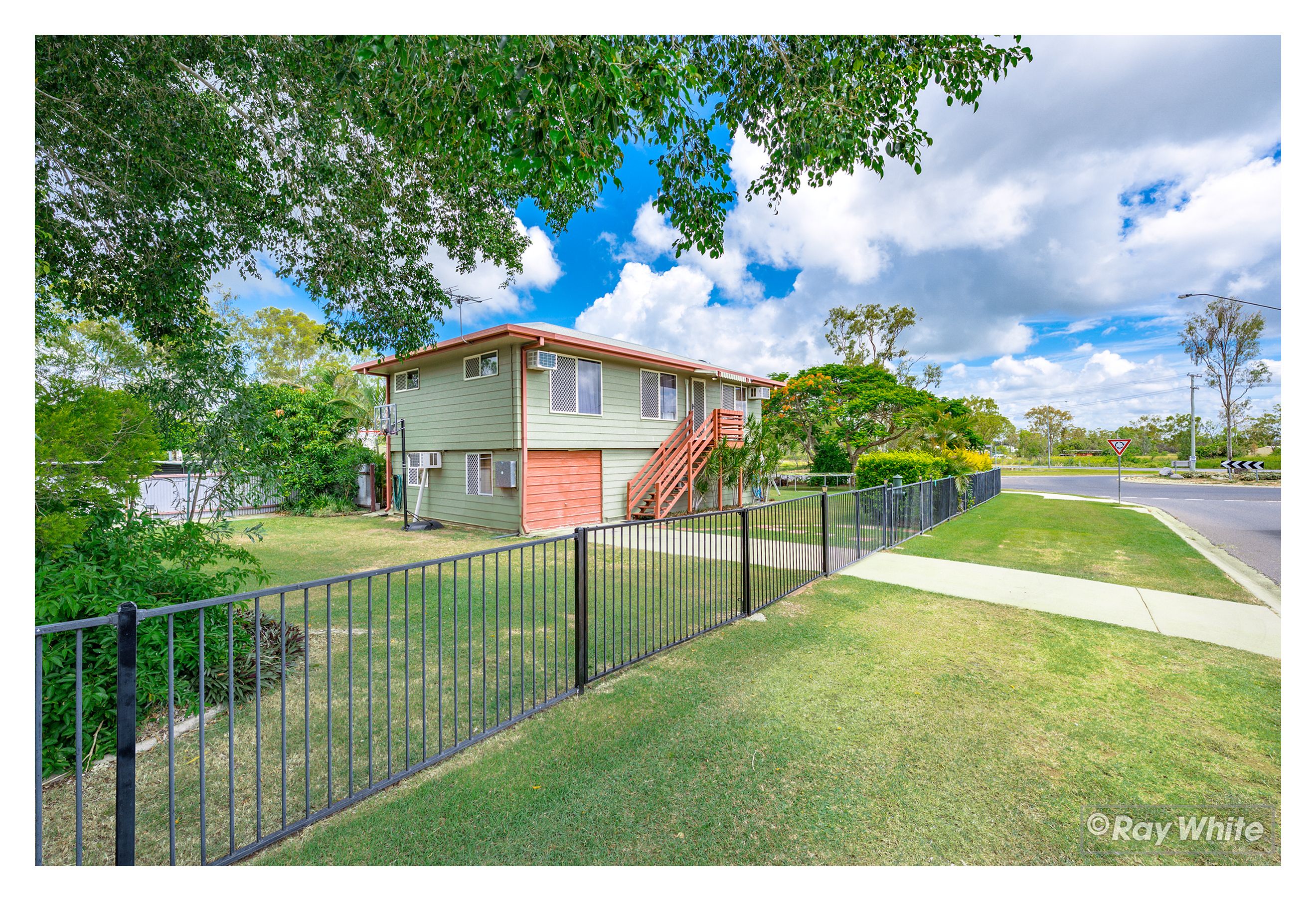 2 Rosewood Avenue, Gracemere, QLD 4702