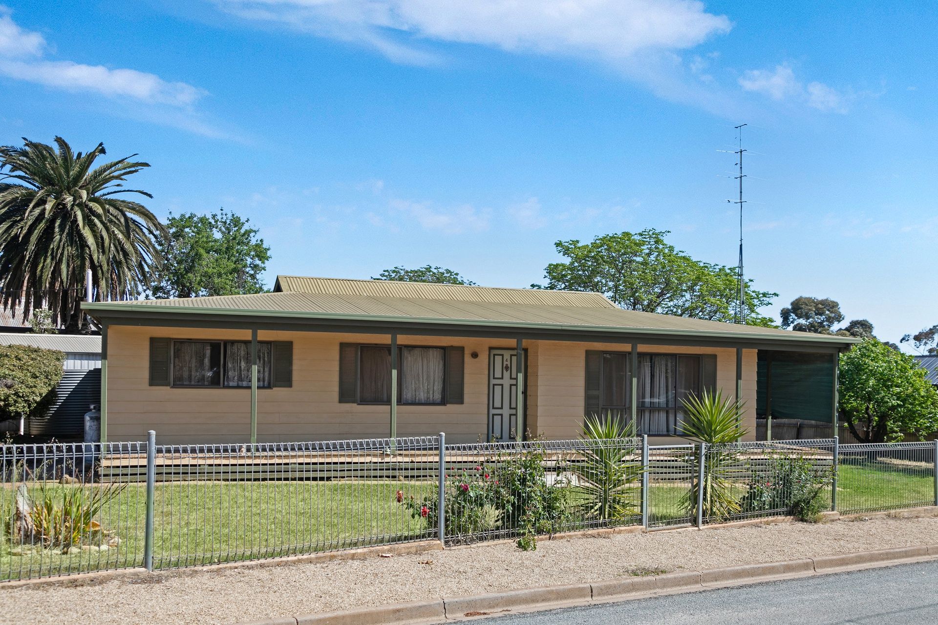 4 Moore Street, Blyth, SA 5462