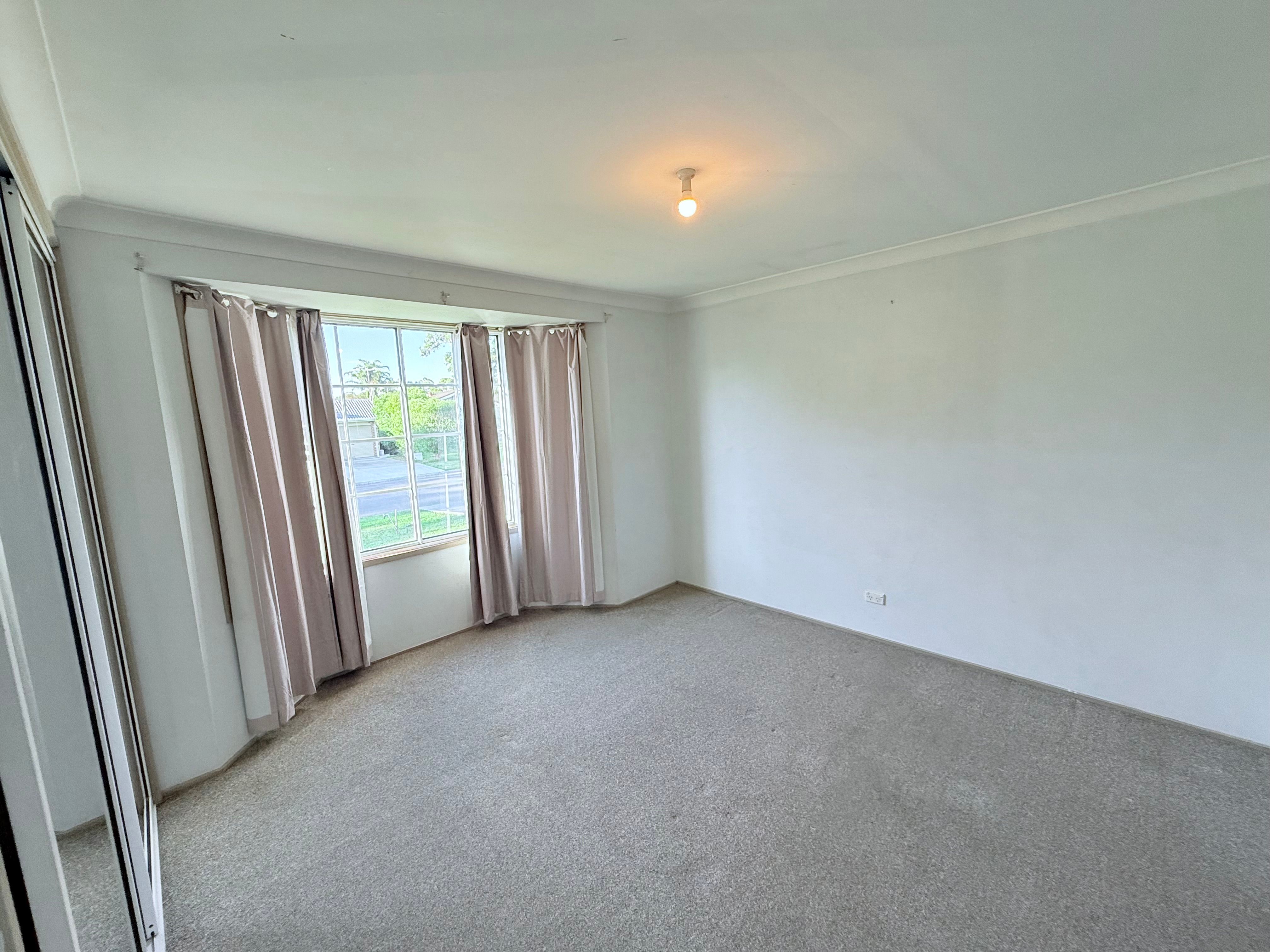 18 Werona Avenue, Claremont Meadows, NSW