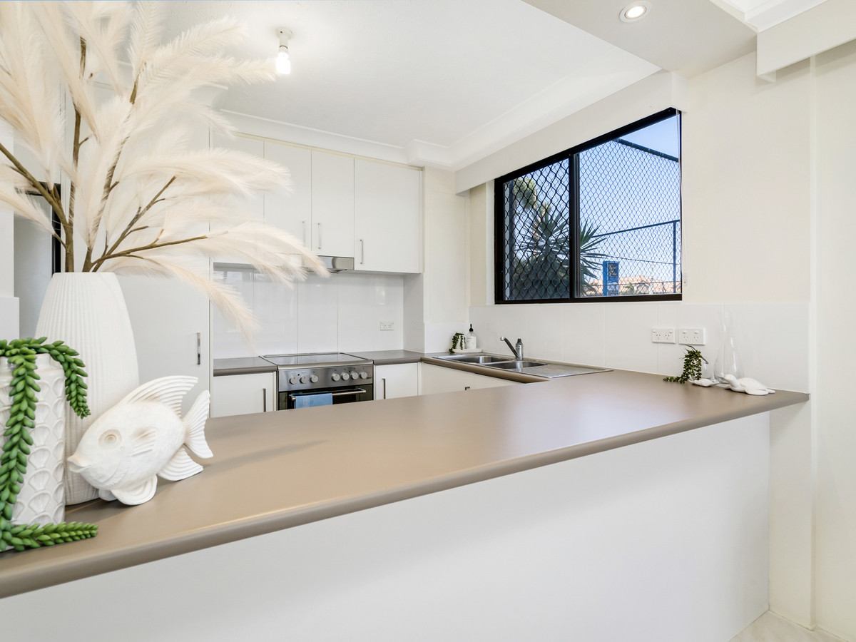 1/973 Gold Coast Highway, Palm Beach, QLD 4221