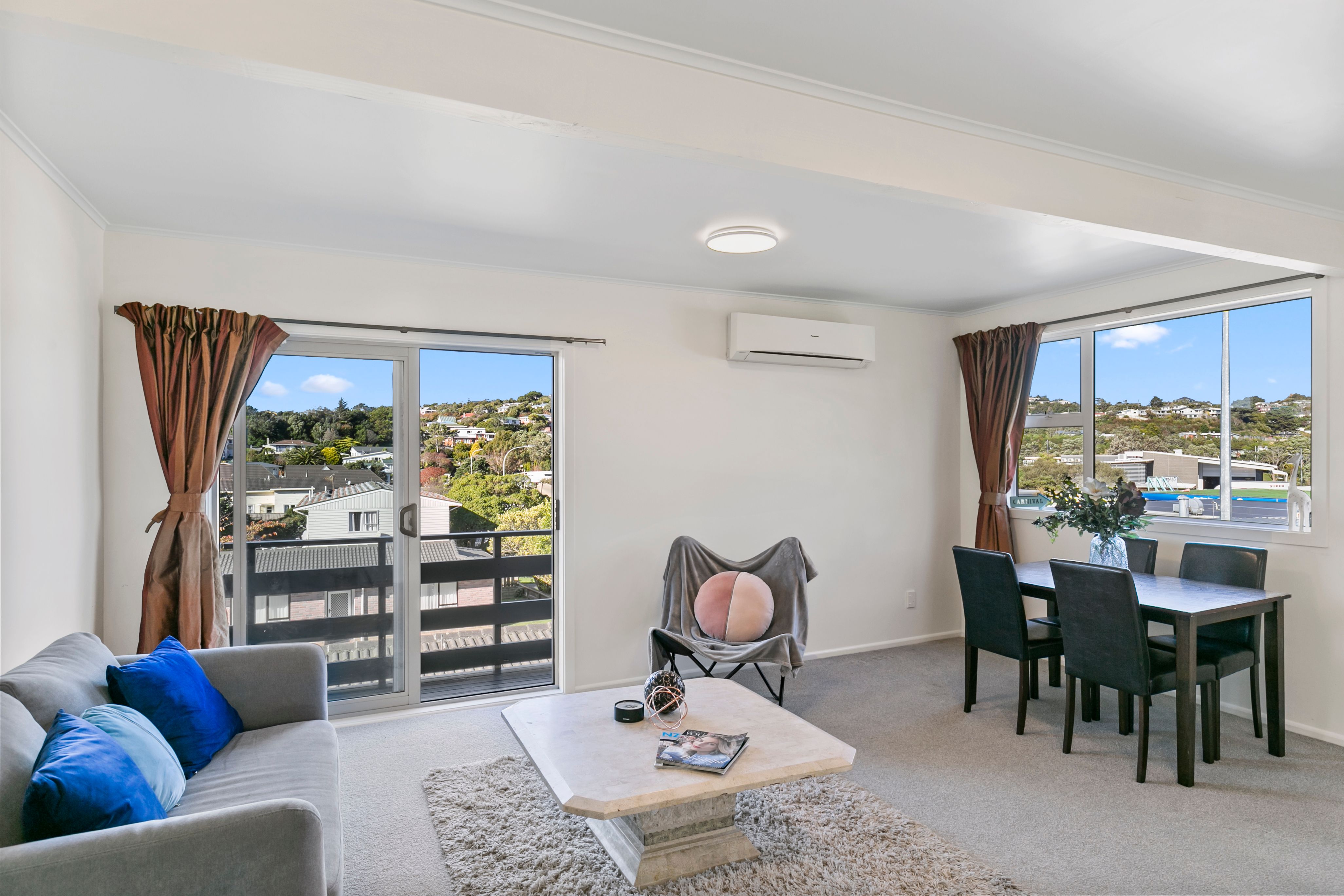 1/10 Stewart Drive, Newlands, Wellington City