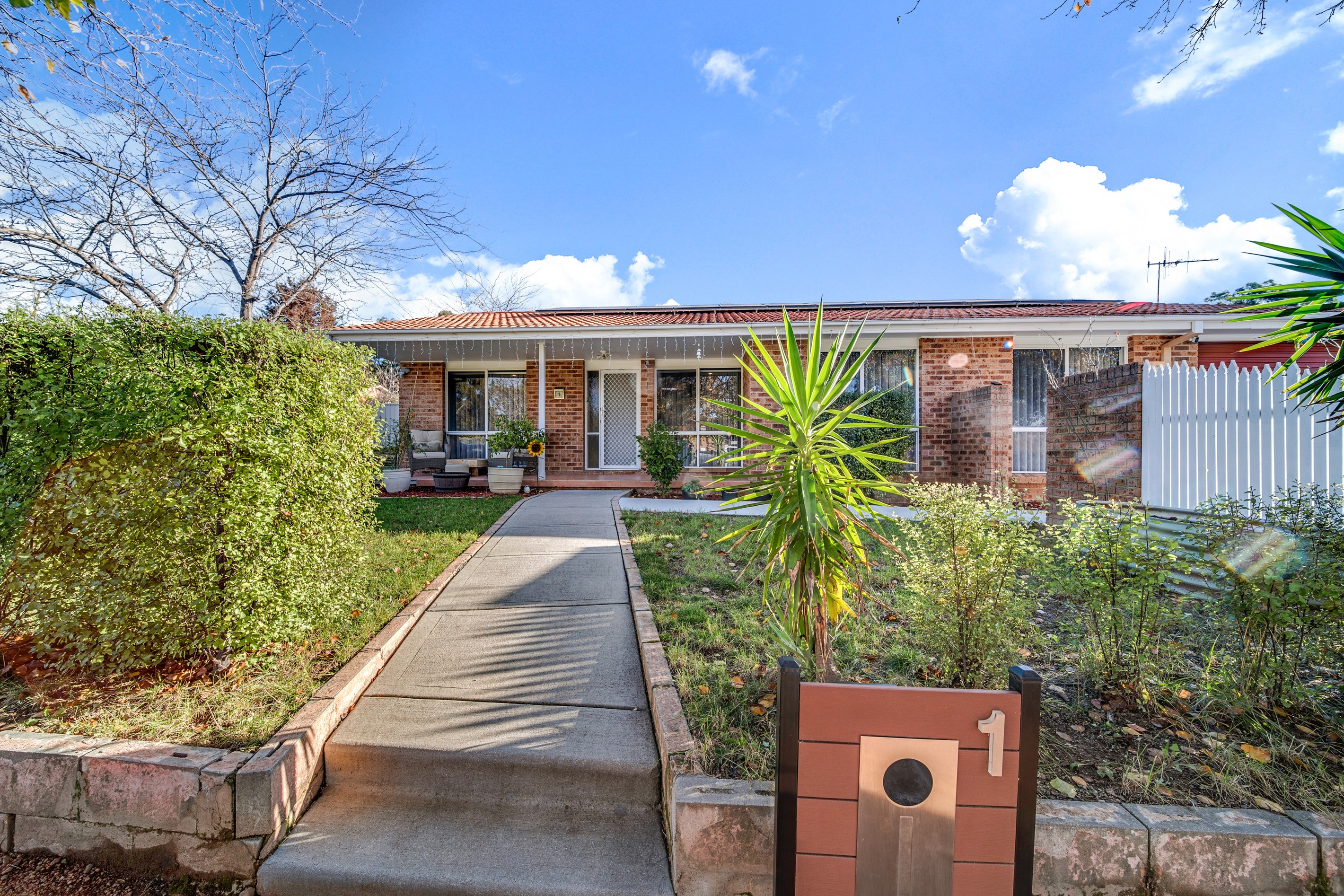 1 Burhop Close, Theodore, ACT 2905
