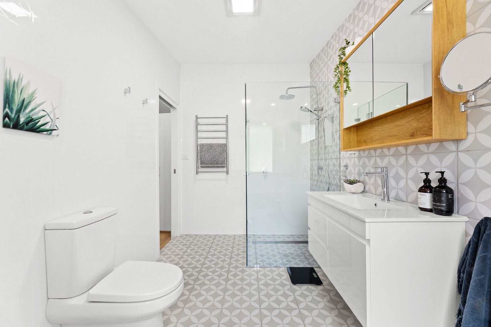 83a Northcove Road — photo 30 of 30