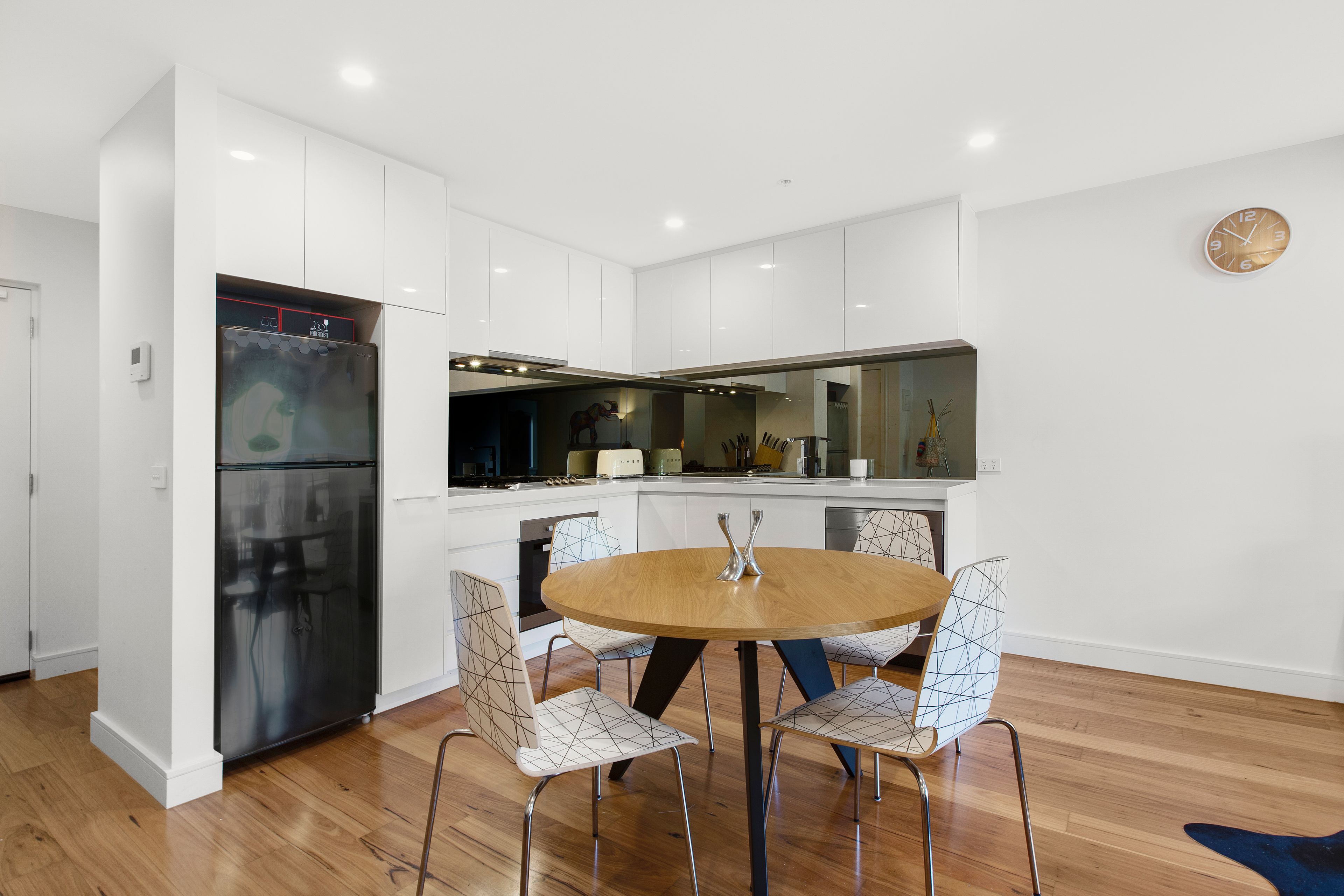8/93 Truganini Road, Carnegie, VIC 3163