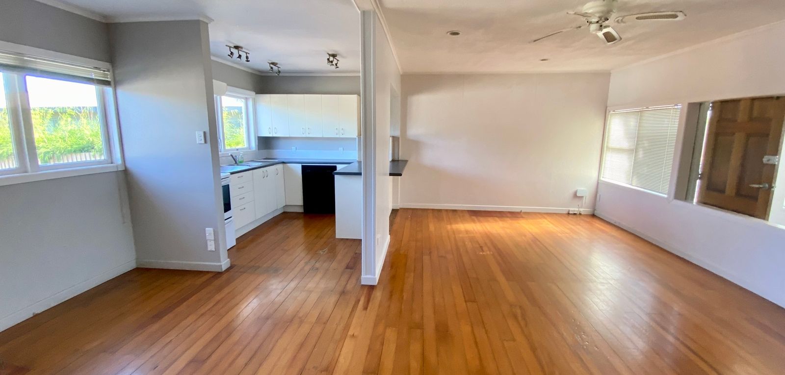 380 Te Atatu Road, Te Atatu Peninsula, Waitakere City