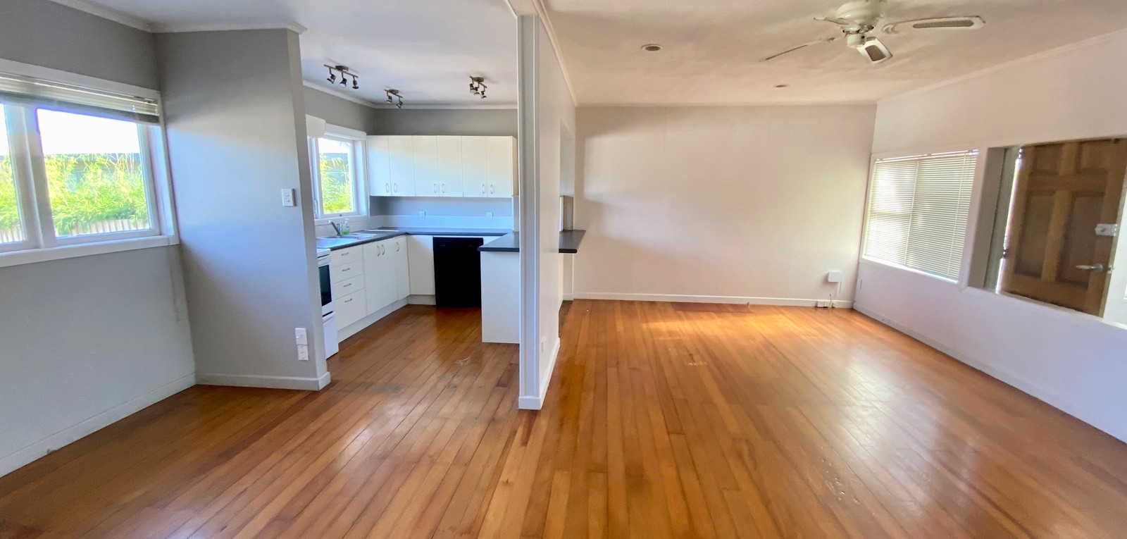380 Te Atatu Road, Te Atatu Peninsula, Waitakere City