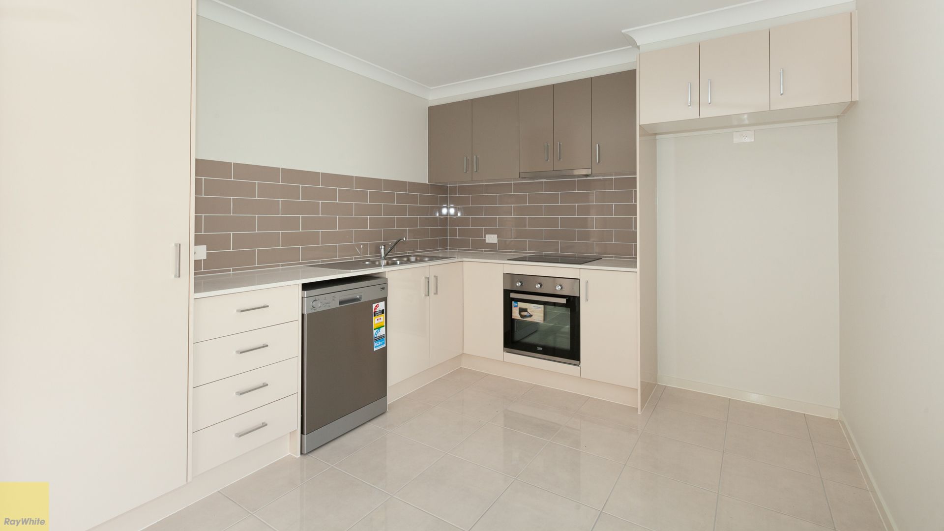 2/7 Wattlebird Court Lot 1221, Redbank Plains, QLD 4301